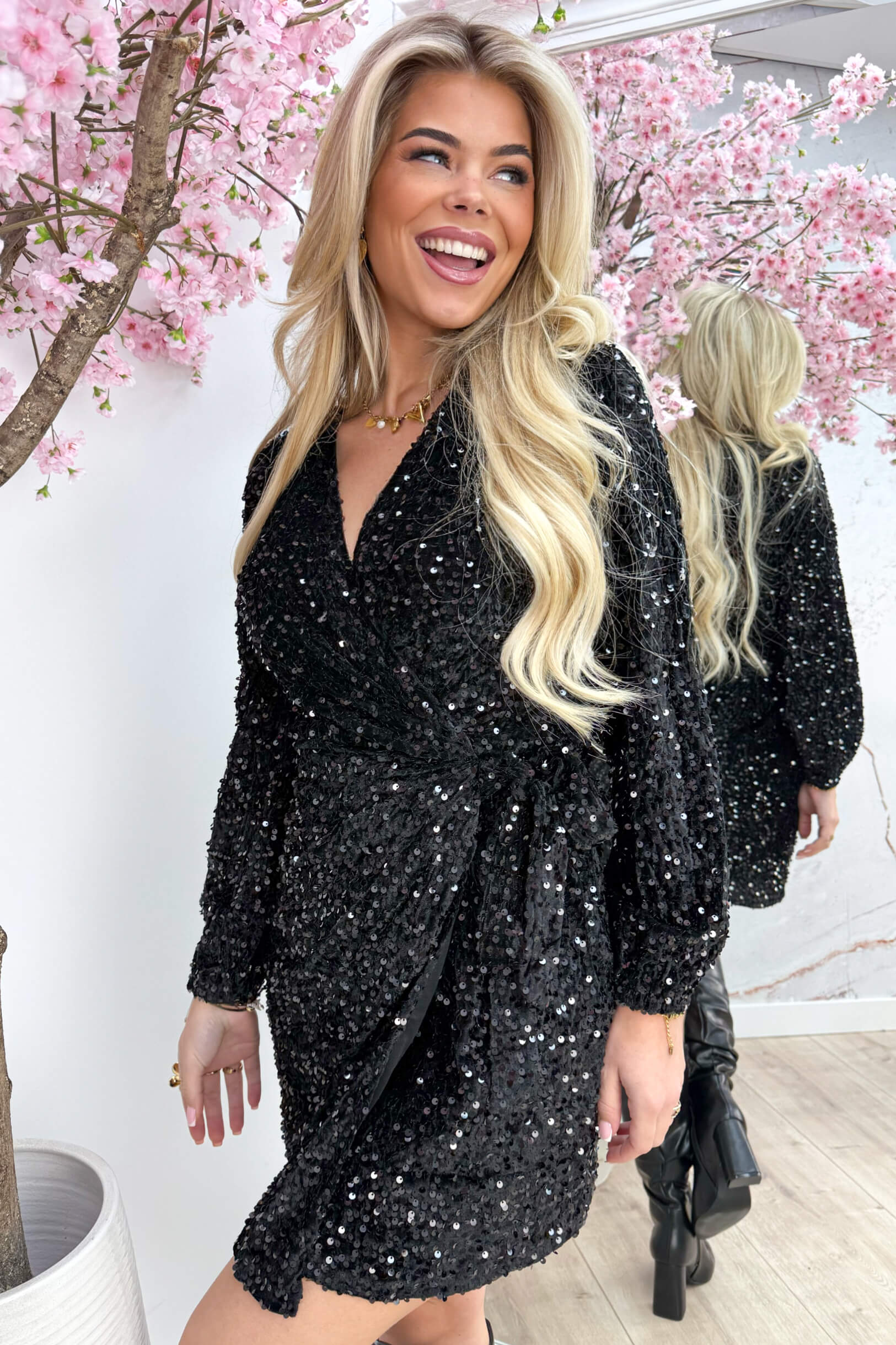 Velvet paillet omslag dress - Zwart