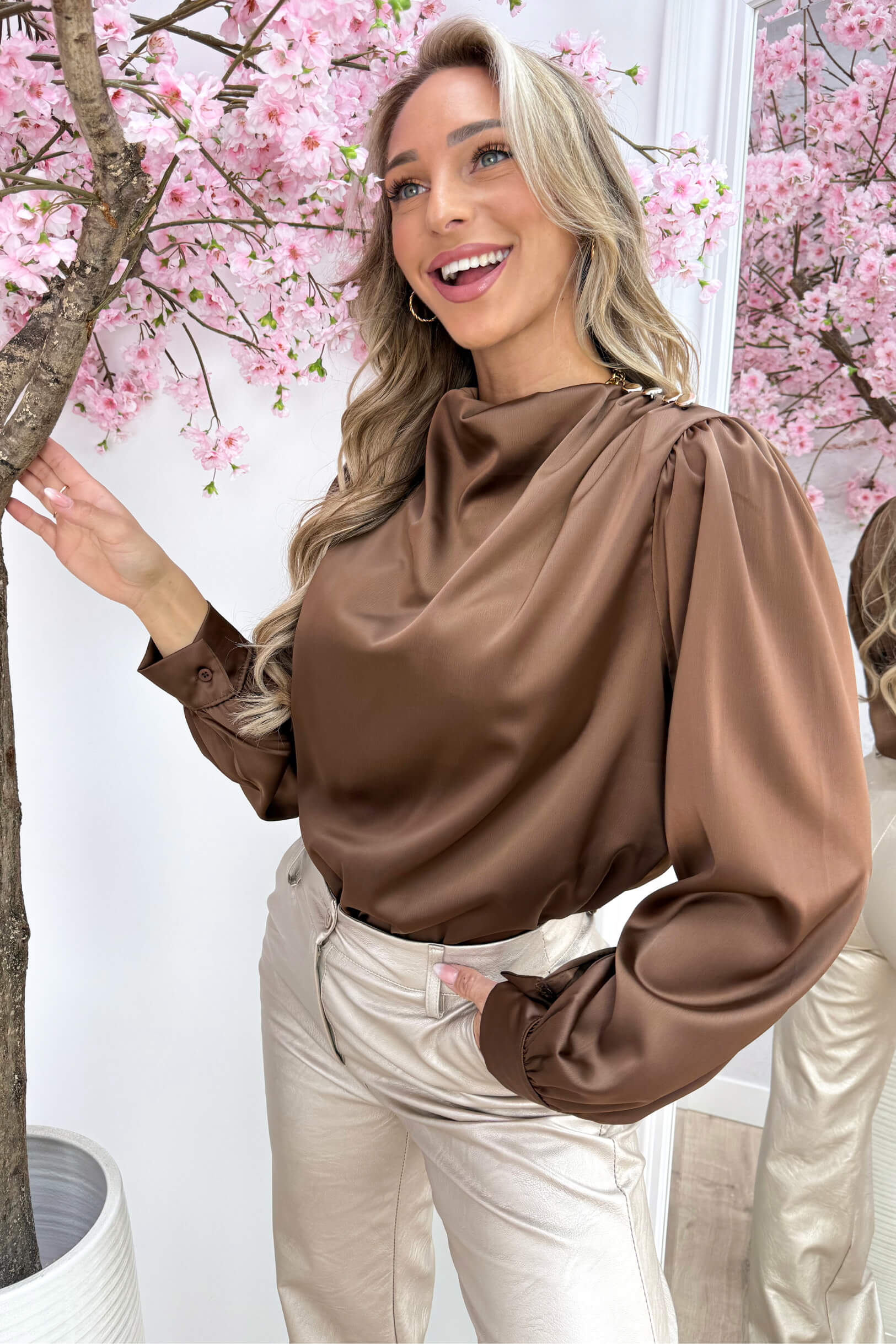 Glossy gold button topje - Cognac