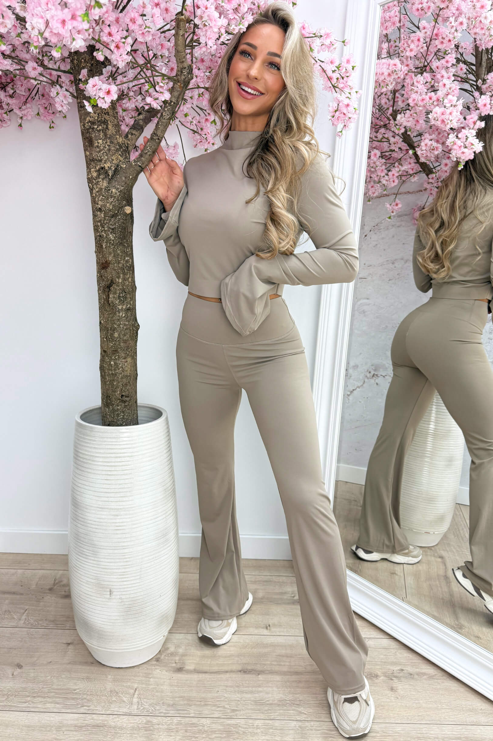 Sporty cropped co-ord - Beige