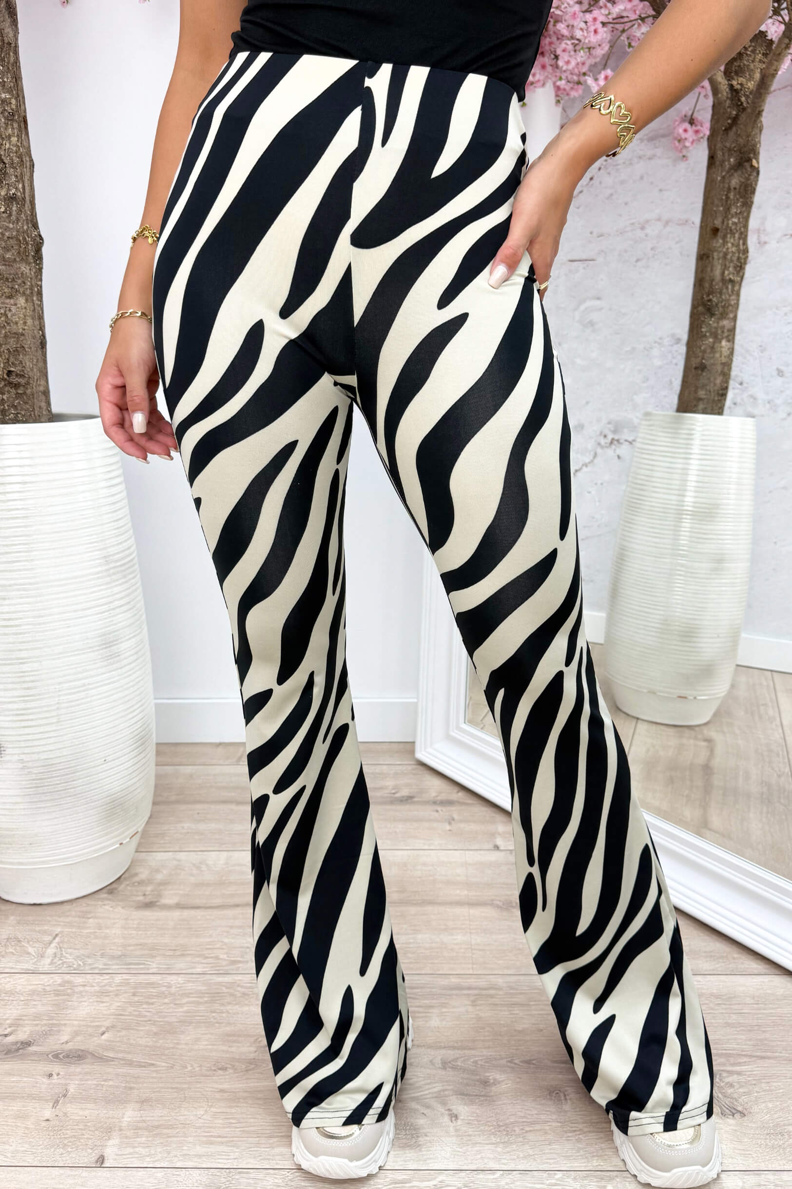 Zebra travel flair pants - Zwart