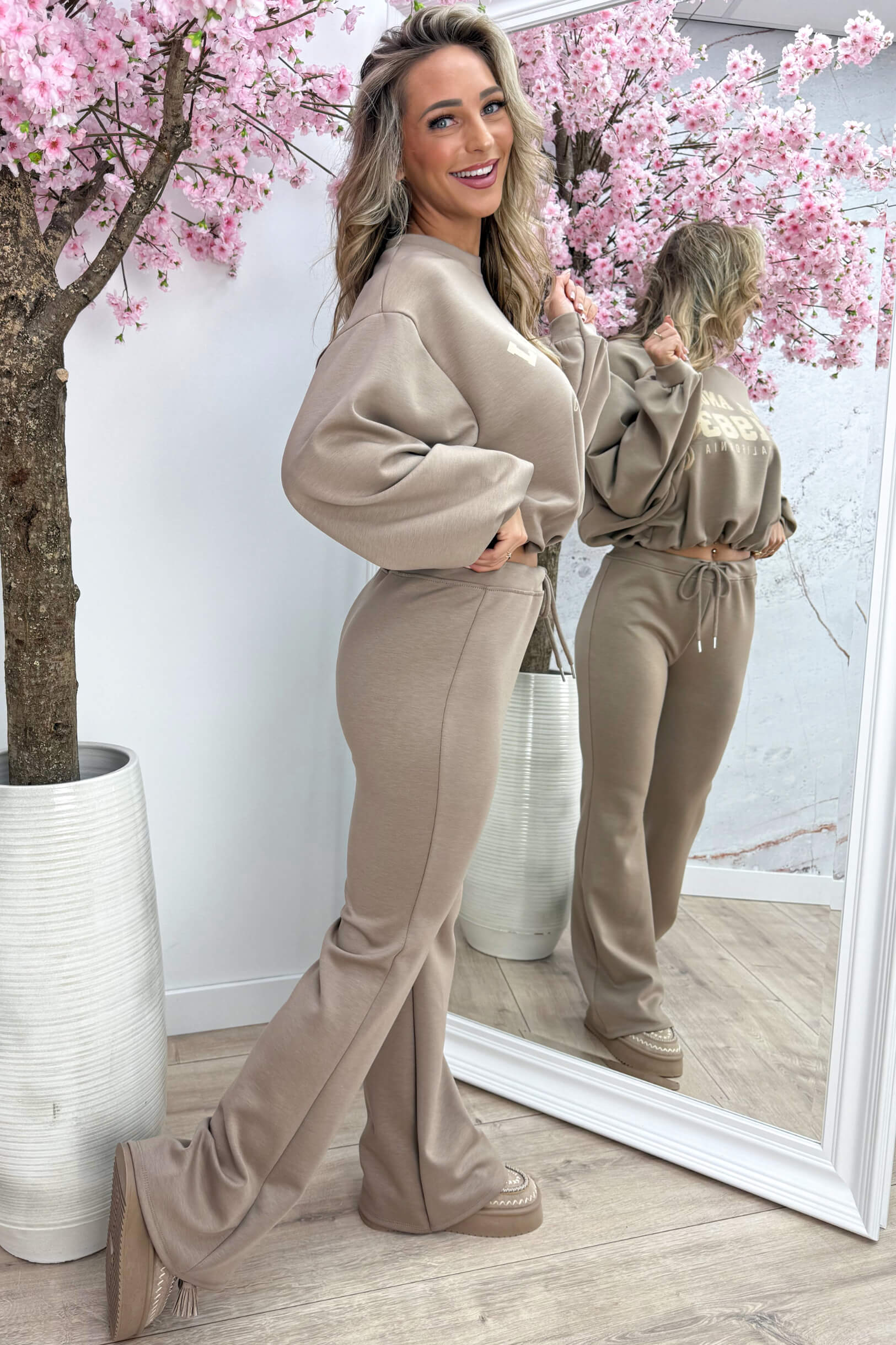Cropped LA comfy co-ord - Taupe