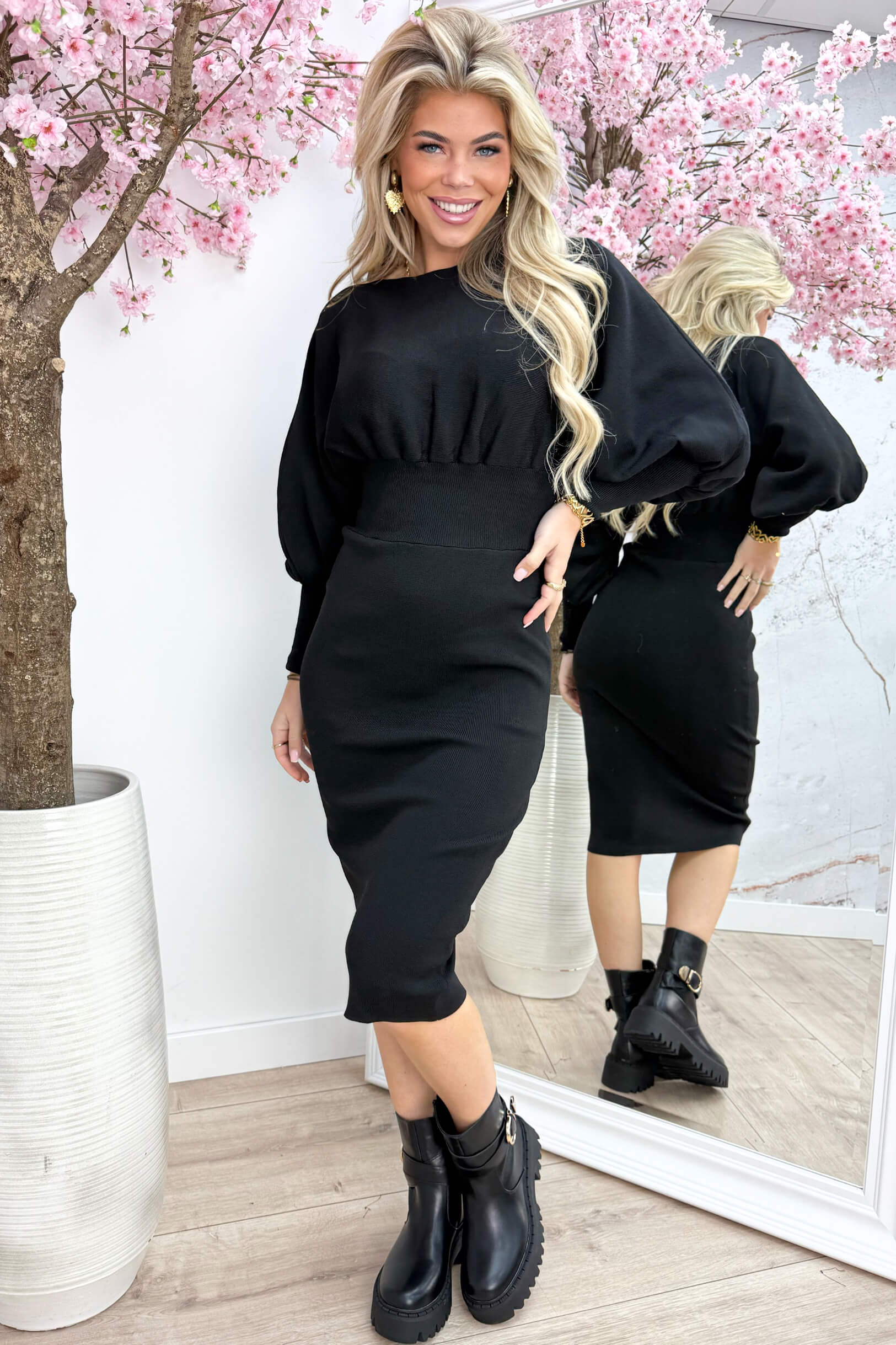 Ribbed midi dress - Zwart