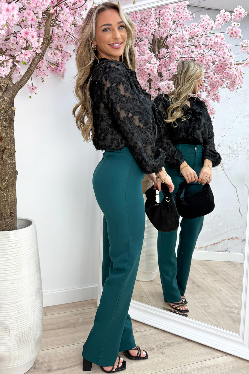 Furry flowers ruffle topje - Zwart