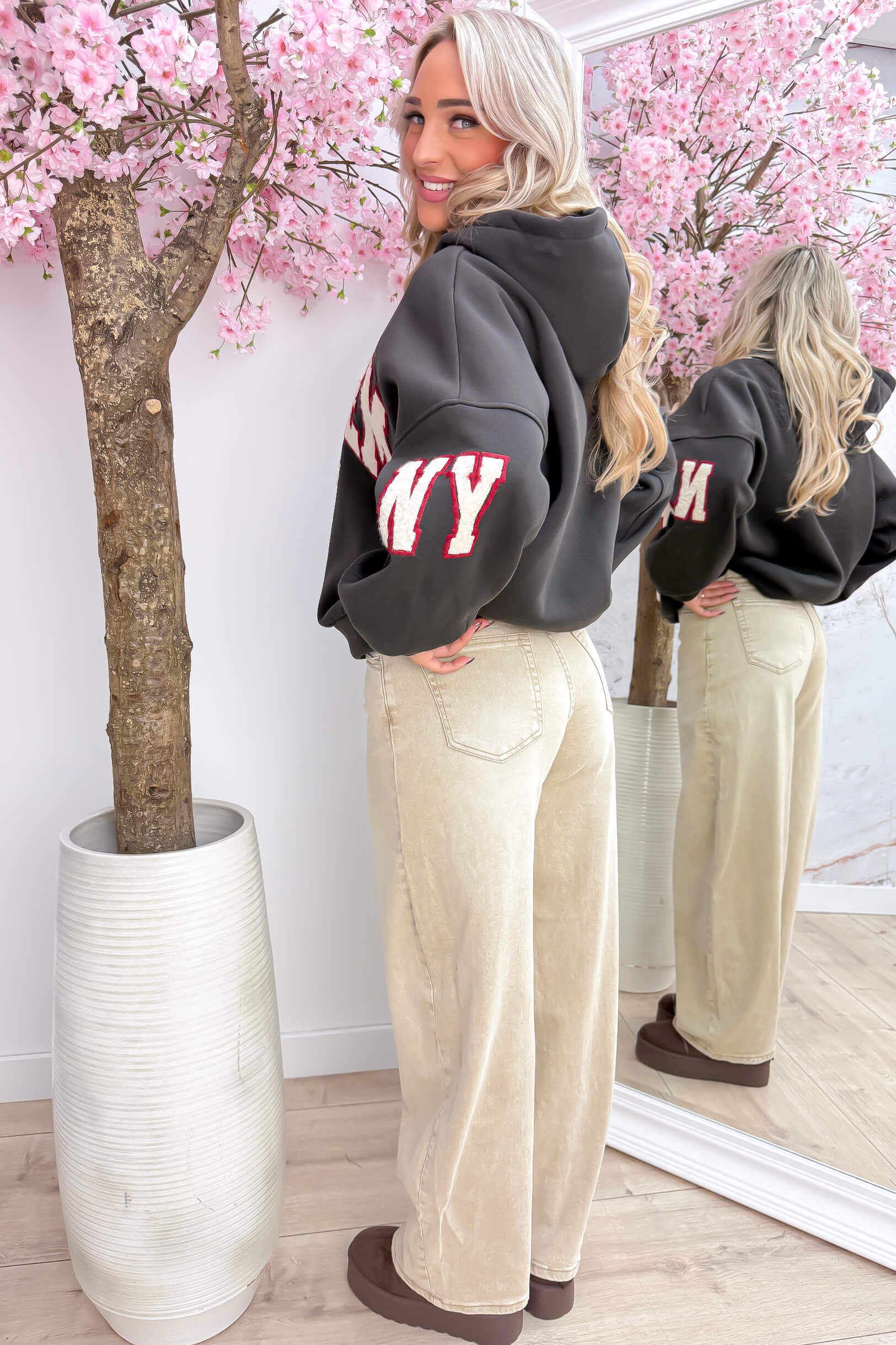 Big city vibes hoodie - Bruin