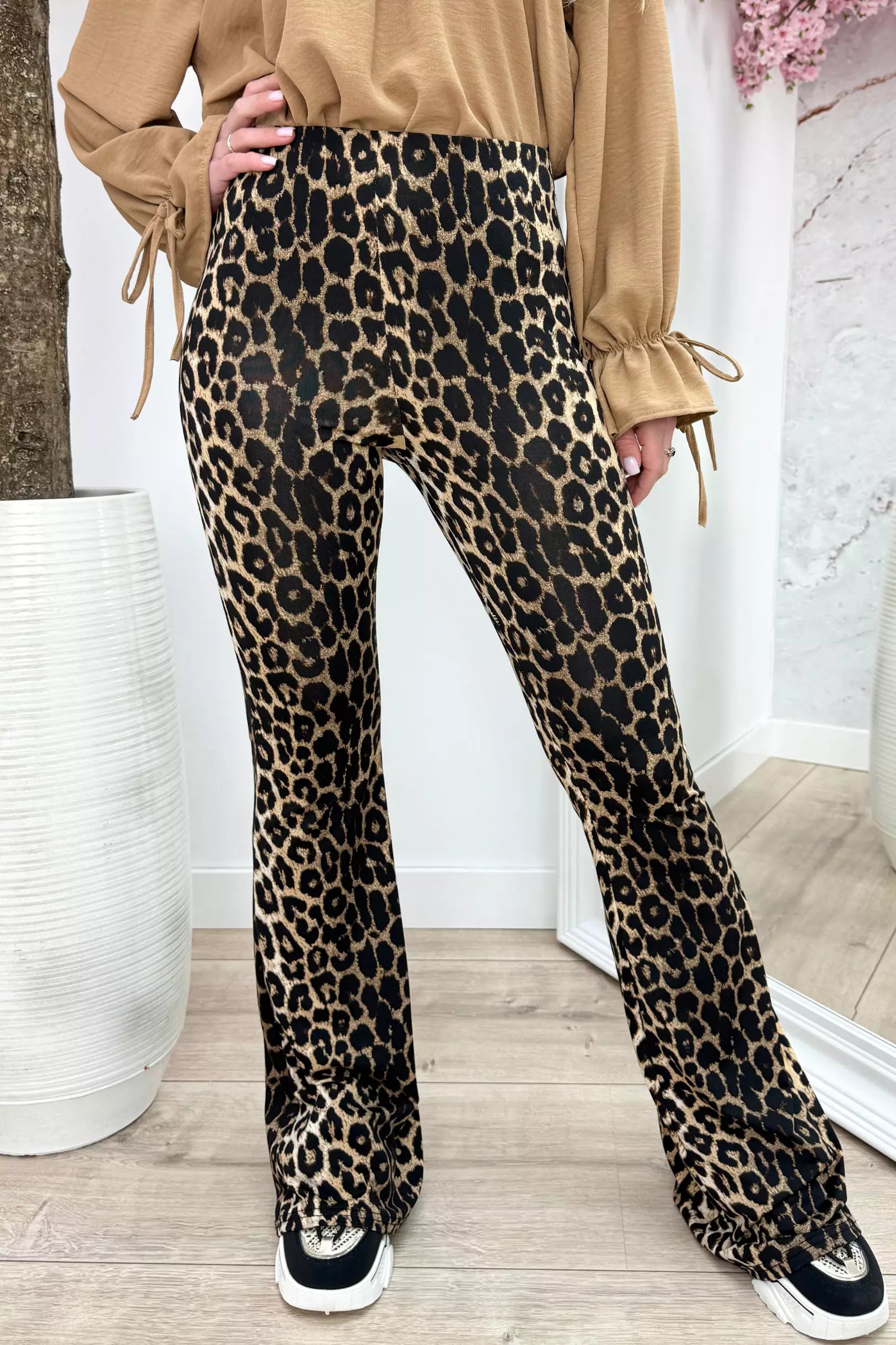 Leopard travel flair pants - Zwart