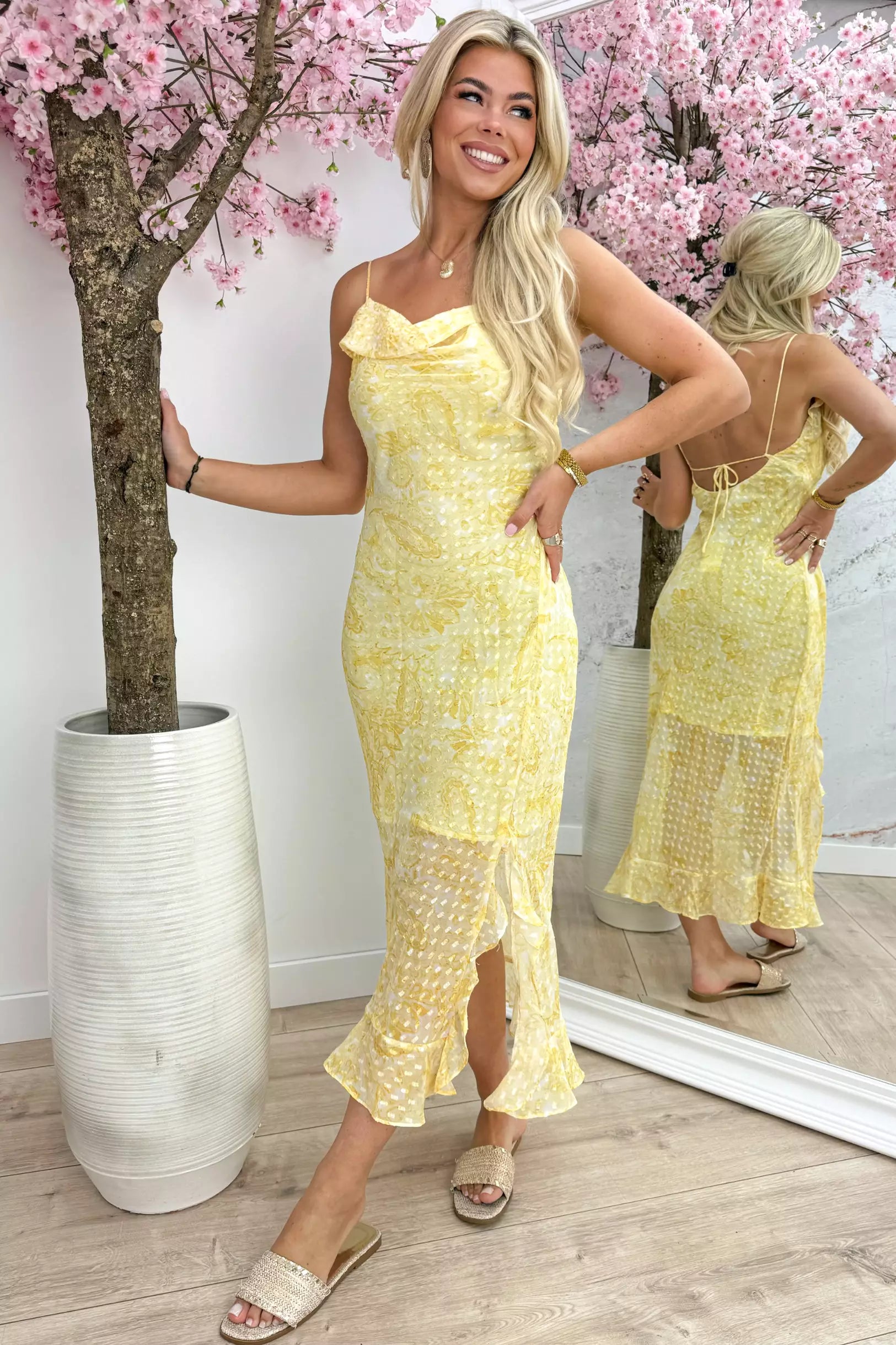 Paisly ruffle split dress - Geel