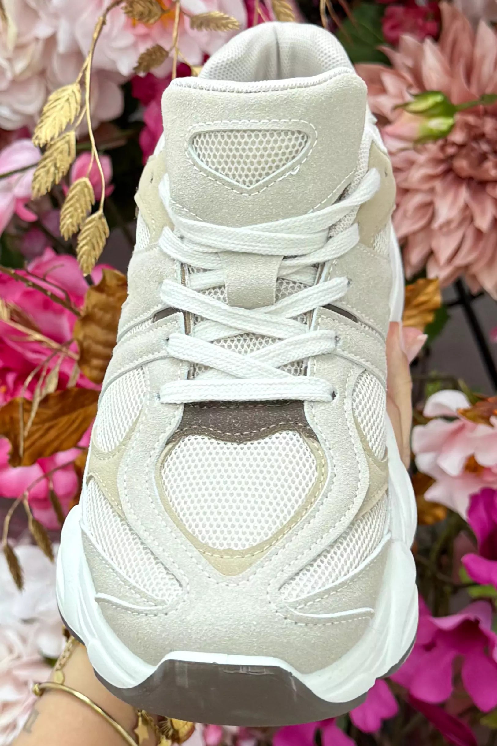 Attention à votre sneaker de pas - beige