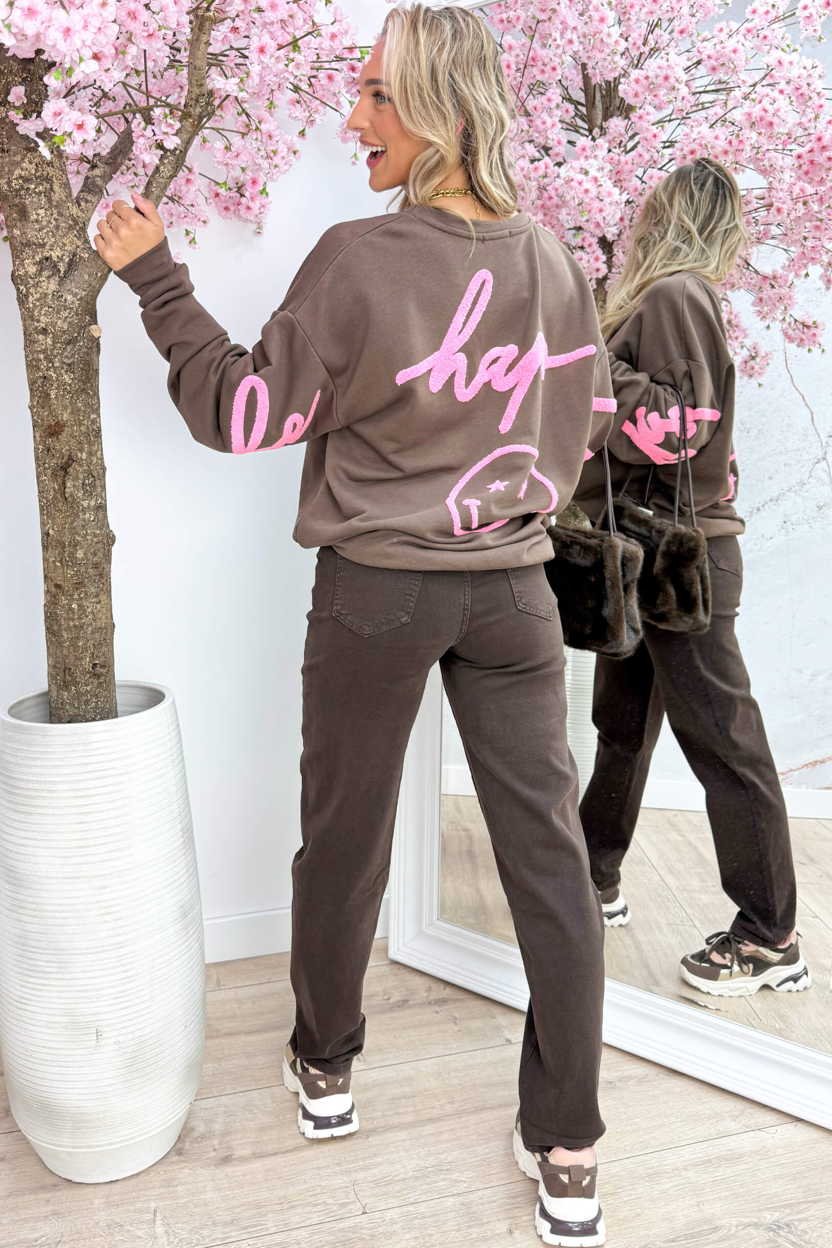 Be happy oversized sweater - Bruin