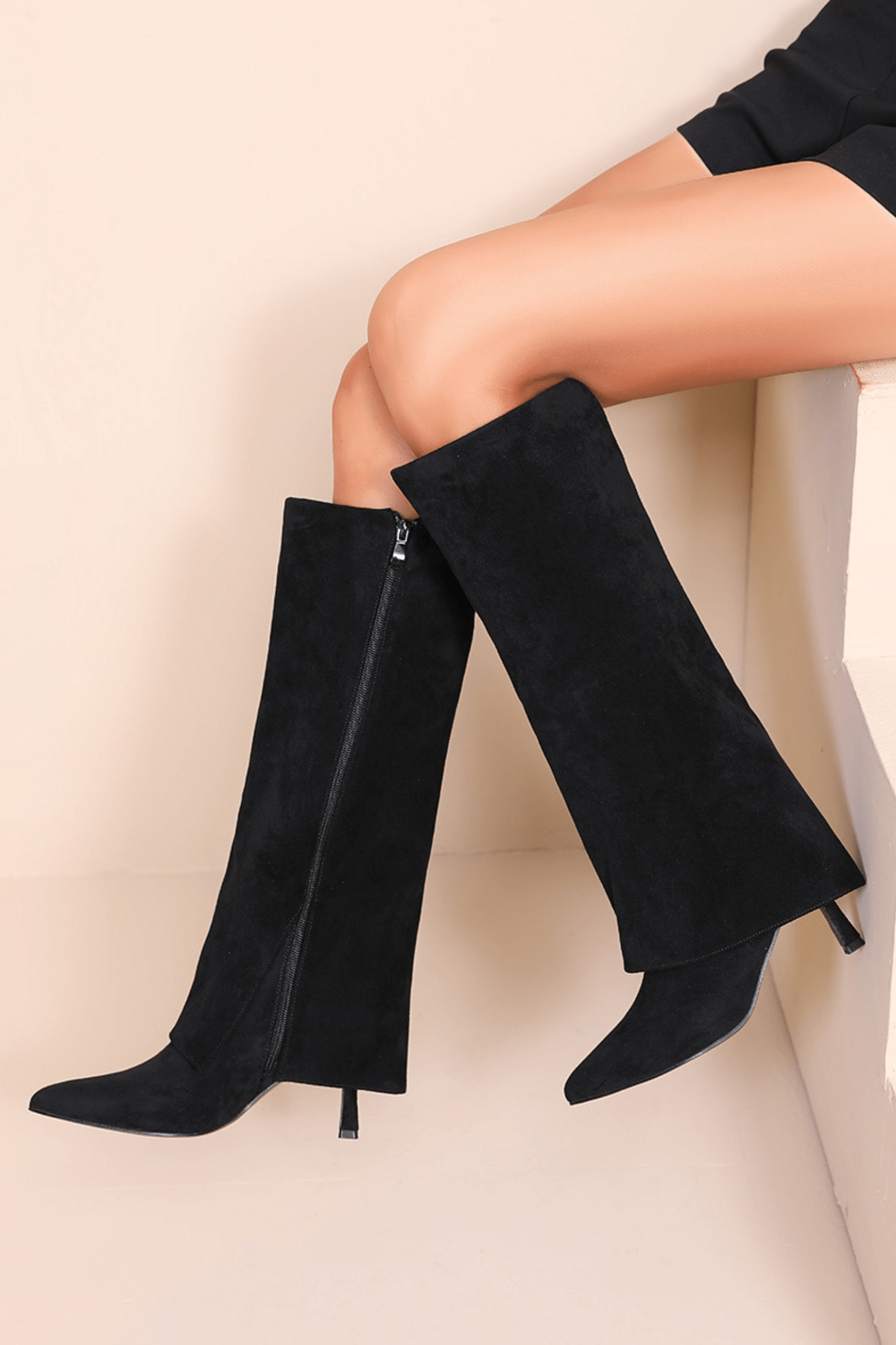 Suede look overlap heels - Zwart