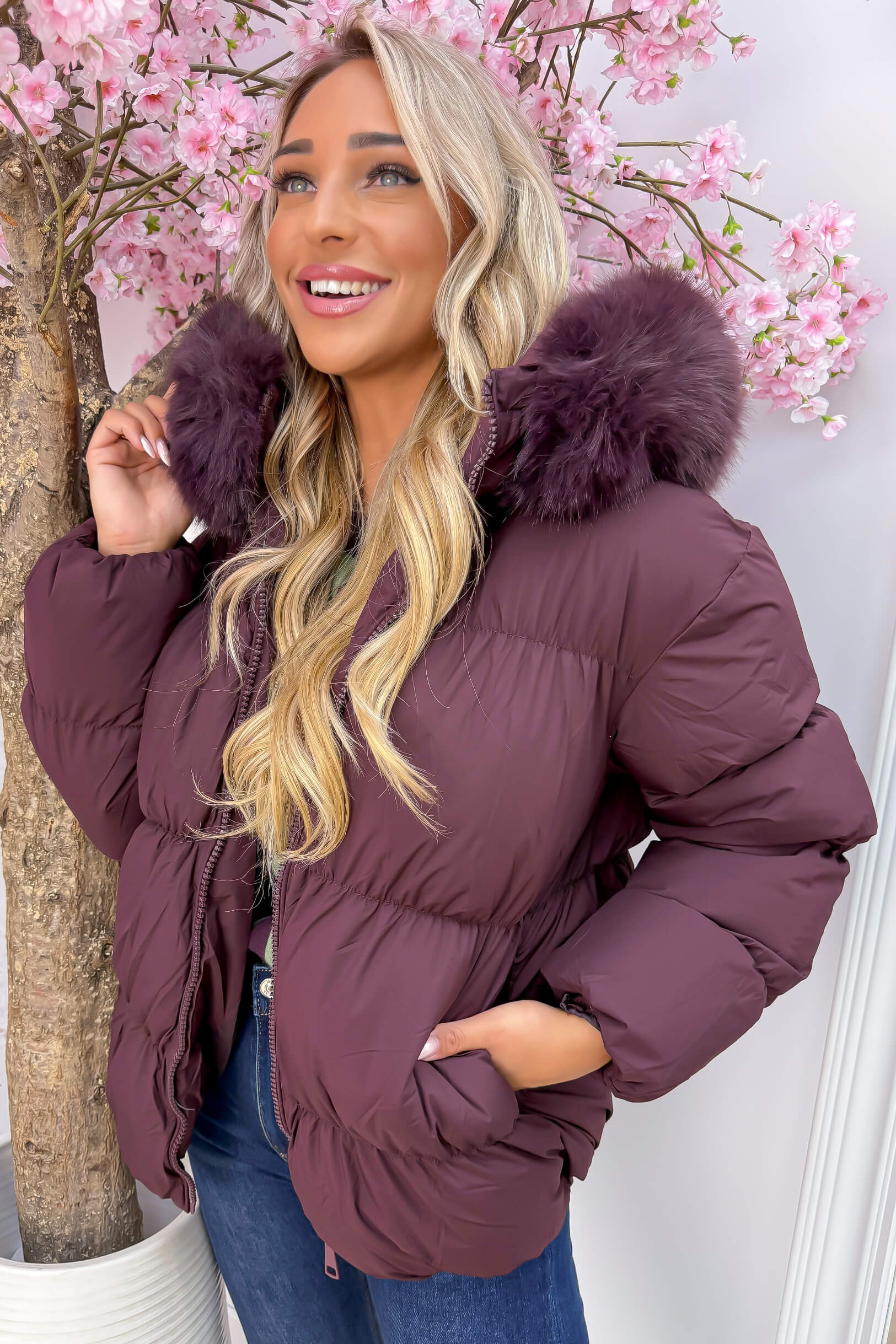 Snowy days are calling winterjas - Bordeaux