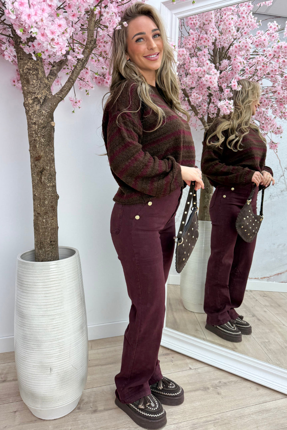 447 - Ne sait pas. Marron