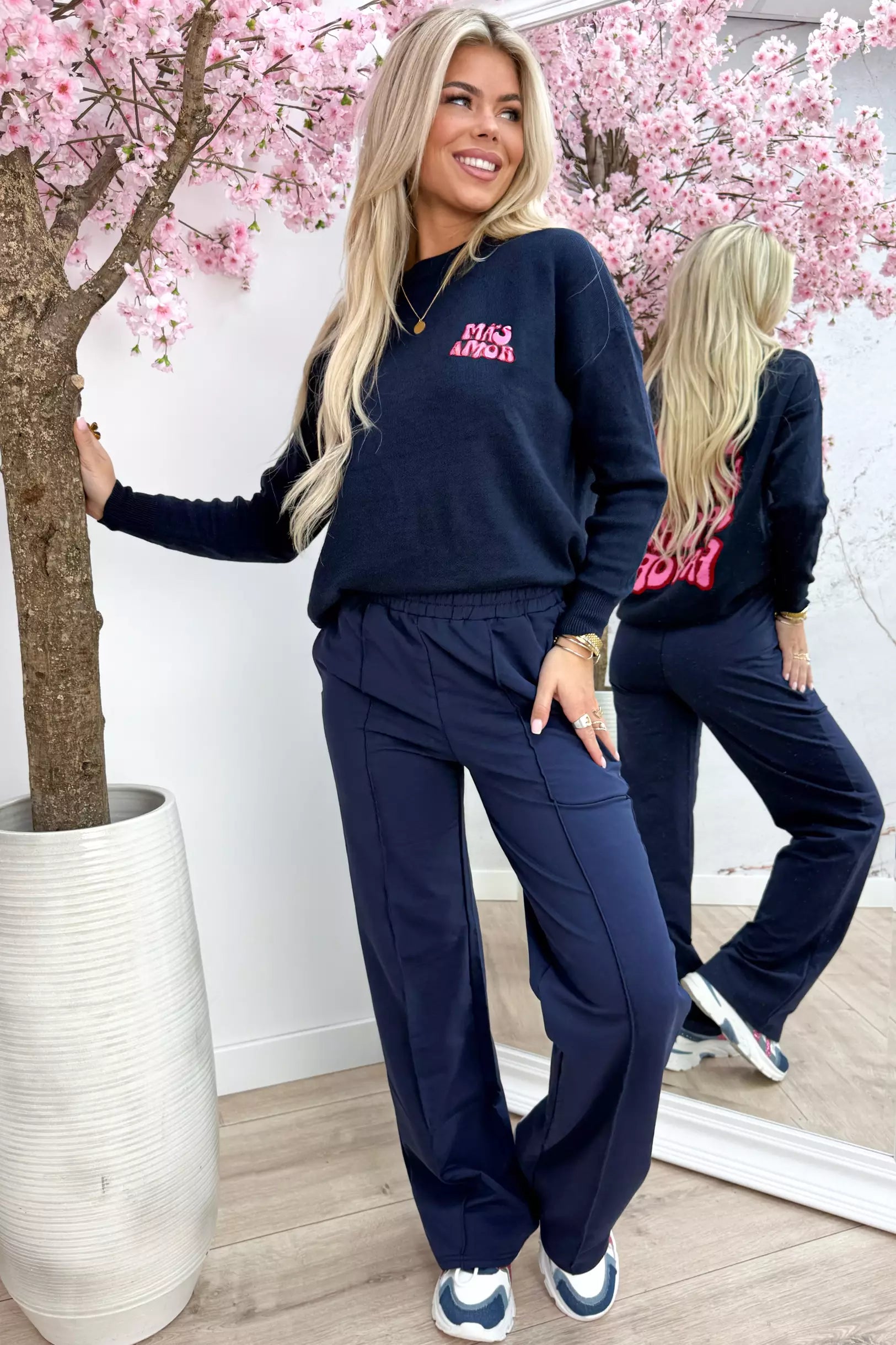Mas Amor Sweater - Navy