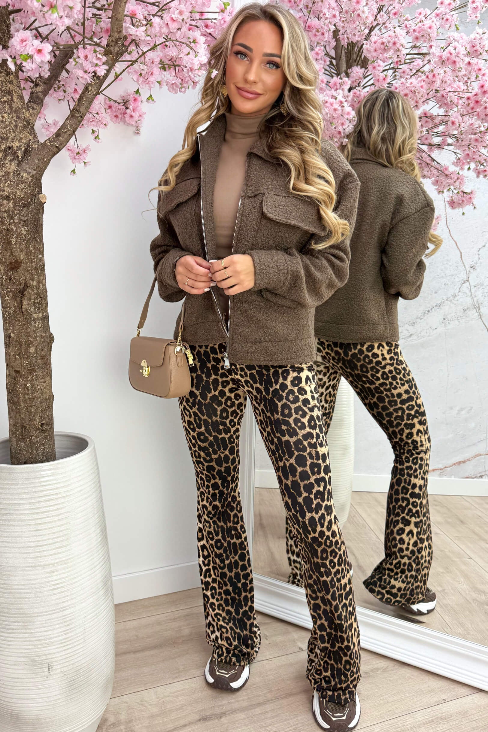 CEFxp0mQ8rfGNIttKGI62FmXWfANqXN9dMxDicYa.jpg