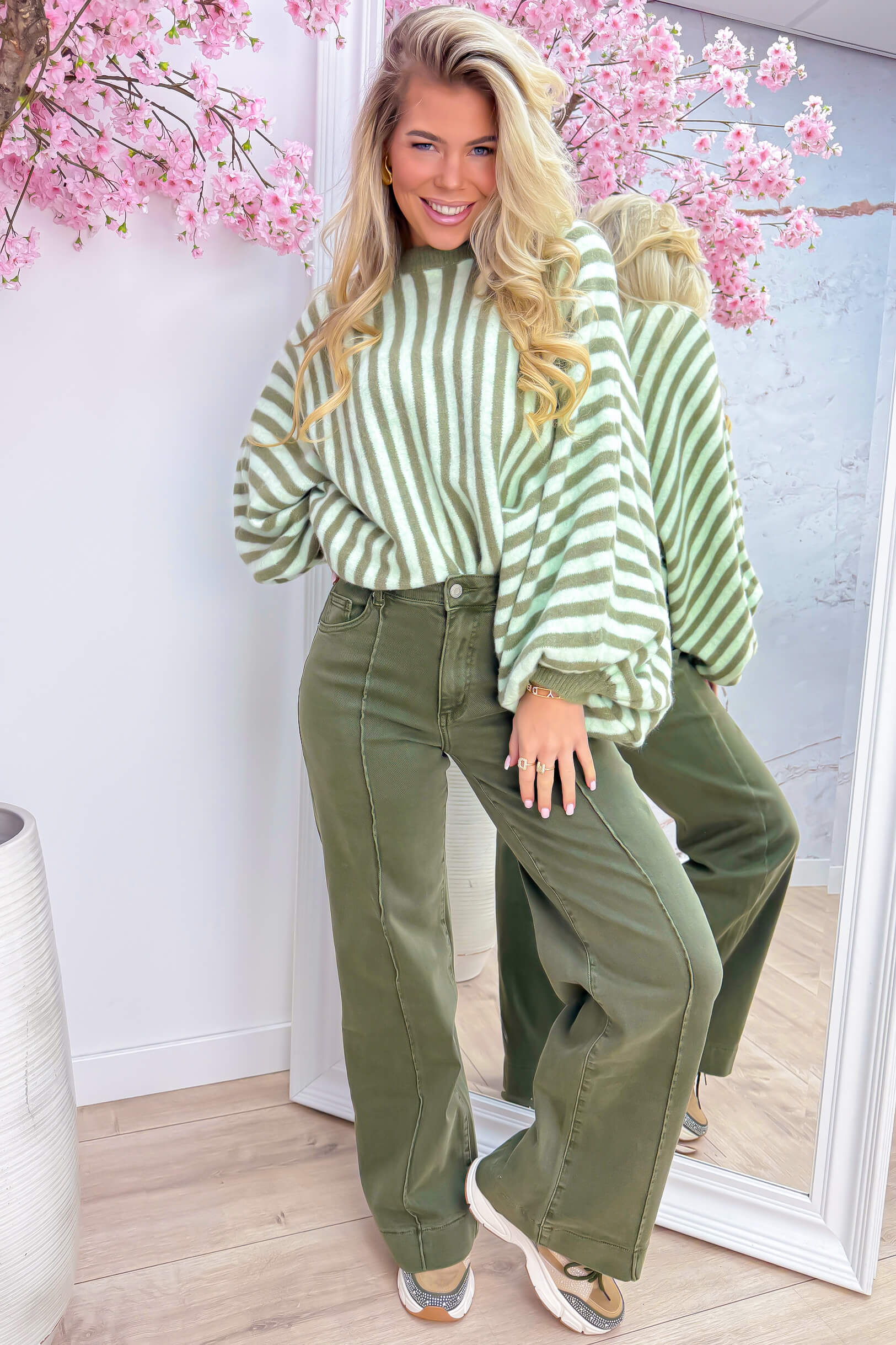 Stripes and snuggles trui - Army
