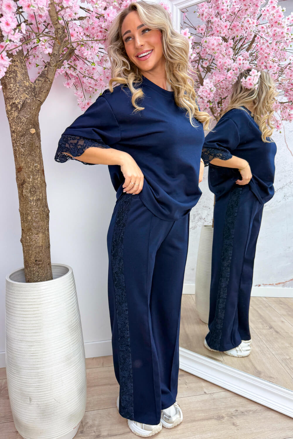 Lounge in lace comfy co-ord - Navy