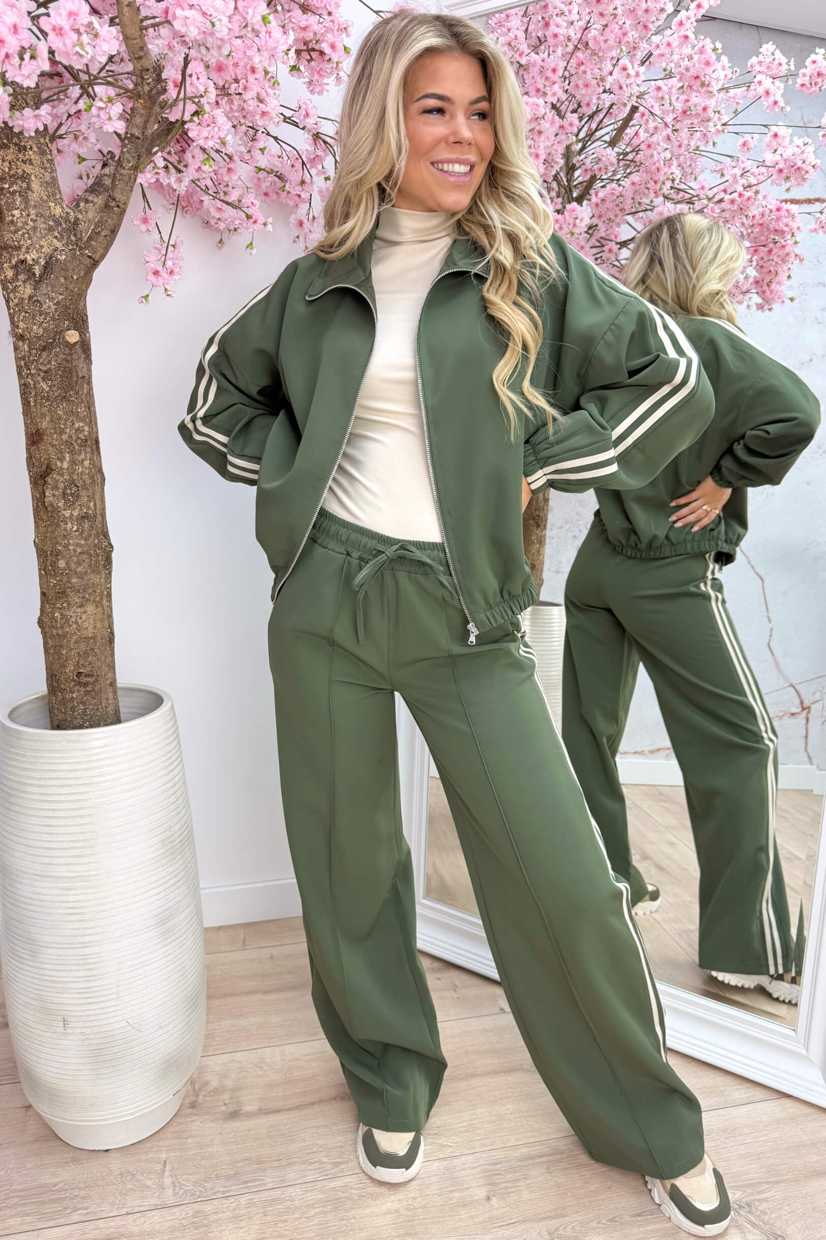 Always in style bomber - Army