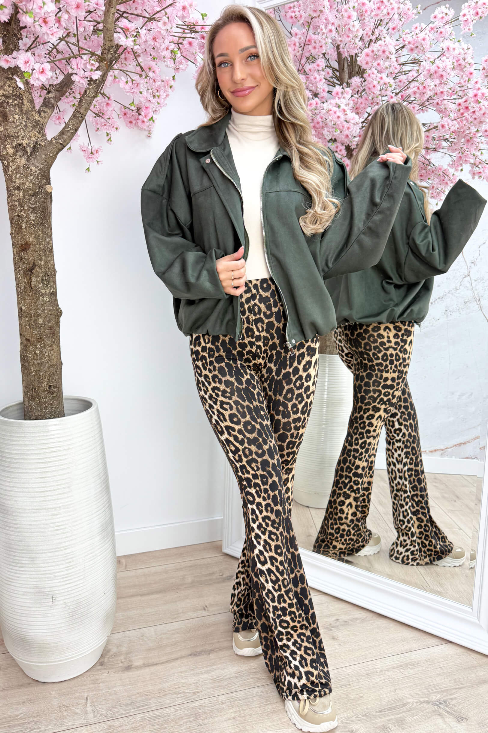 Lovin’ suede bomber - Army