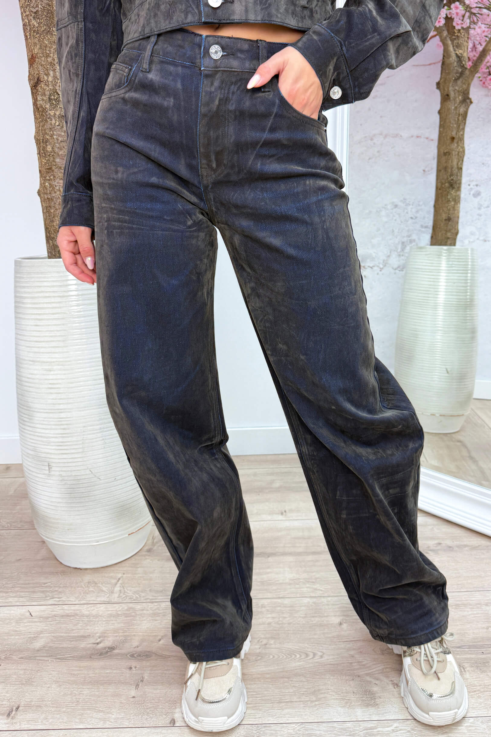 Trending now velvet denim jeans - Bruin