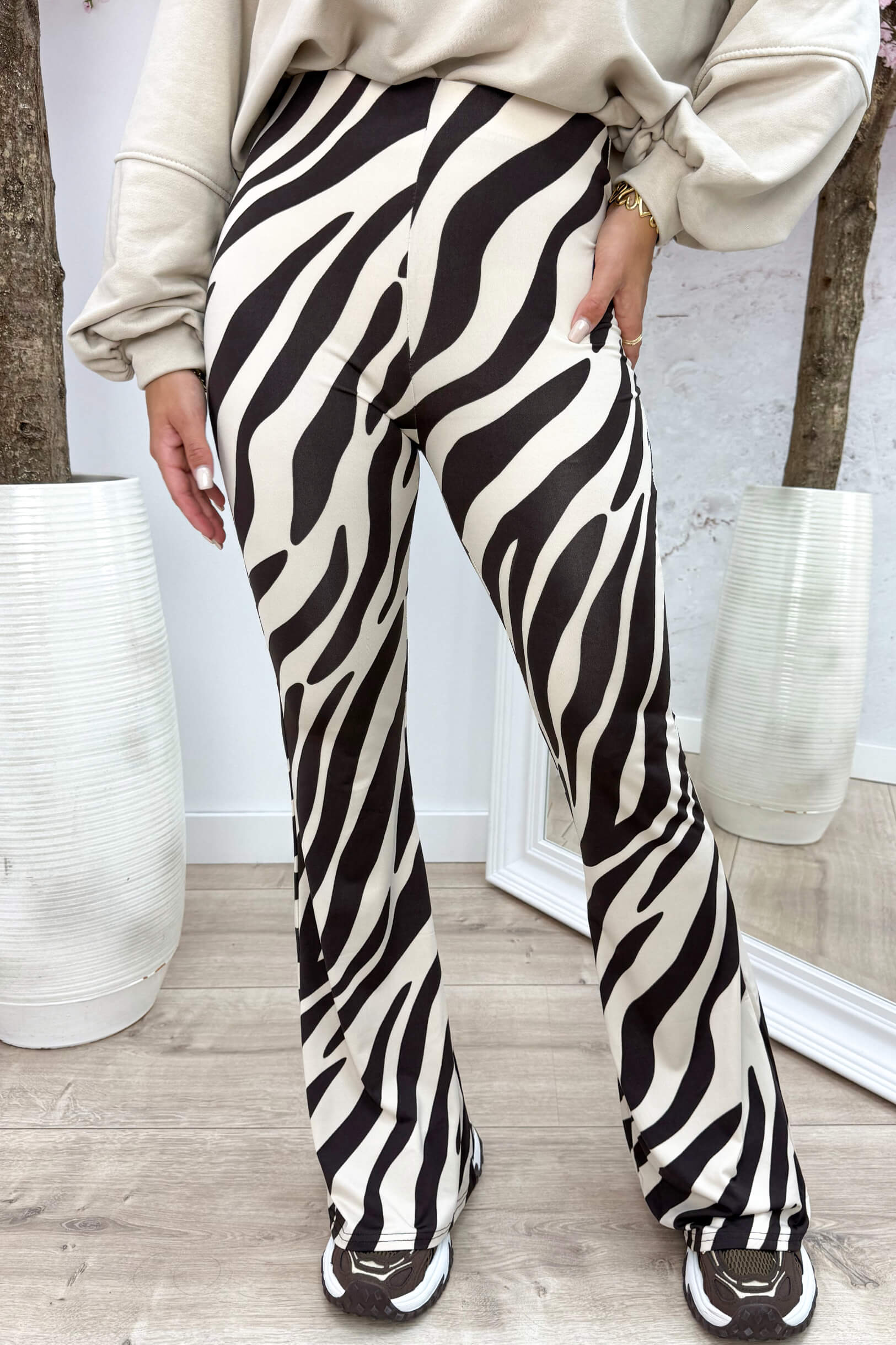Zebra travel flair pants - Bruin