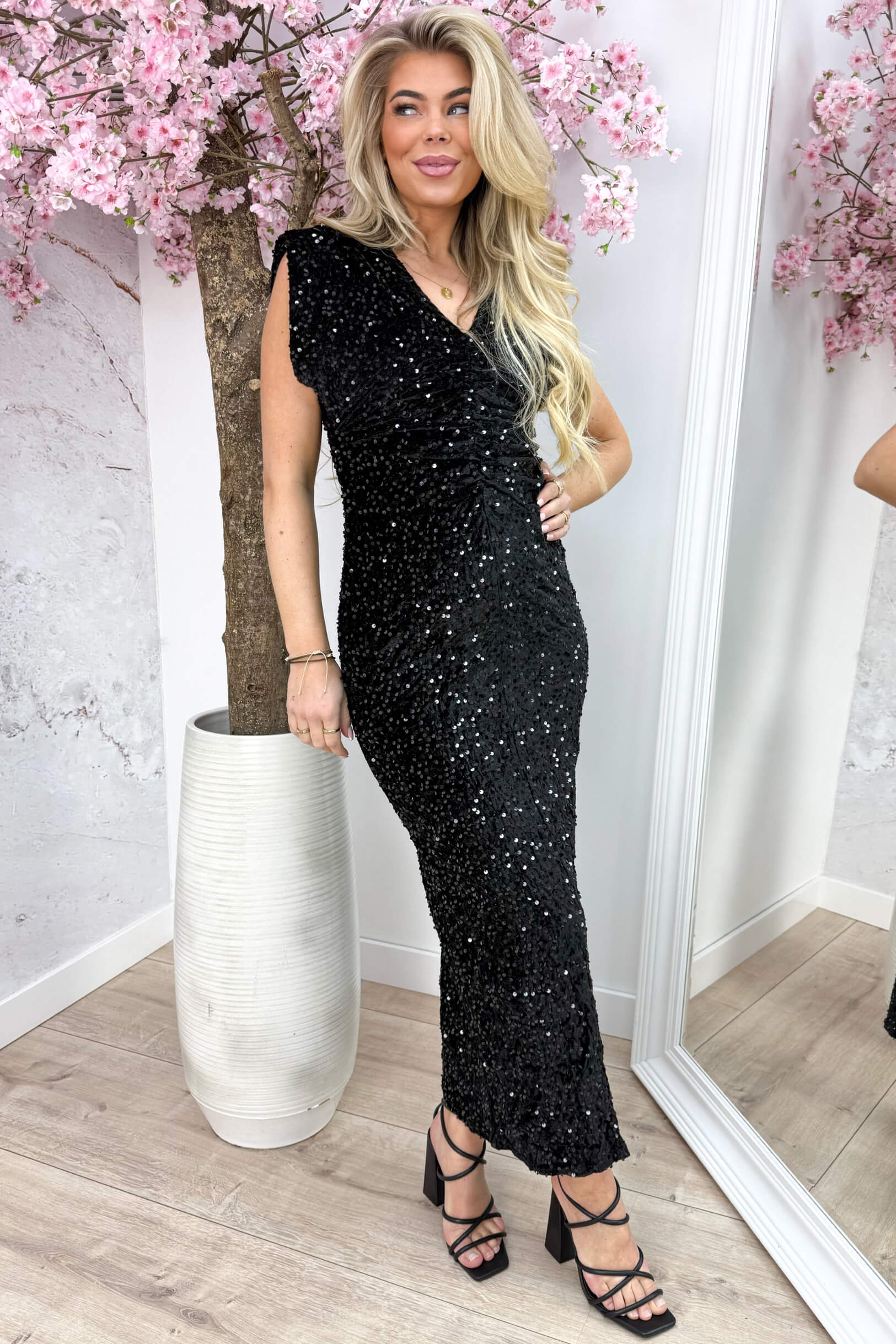 Statement velvet paillet dress - Zwart