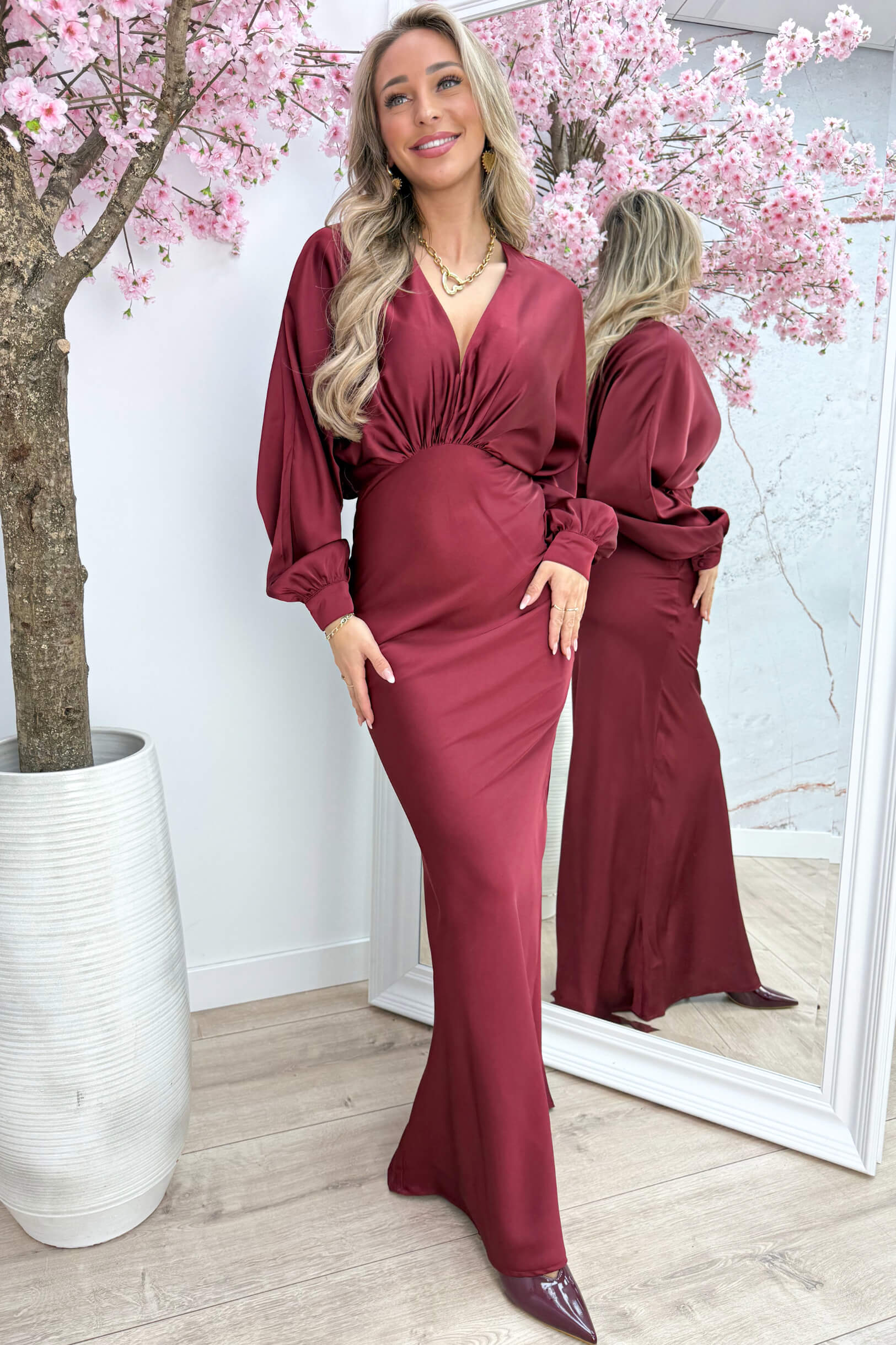 Elegant satin maxi dress - Bordeaux