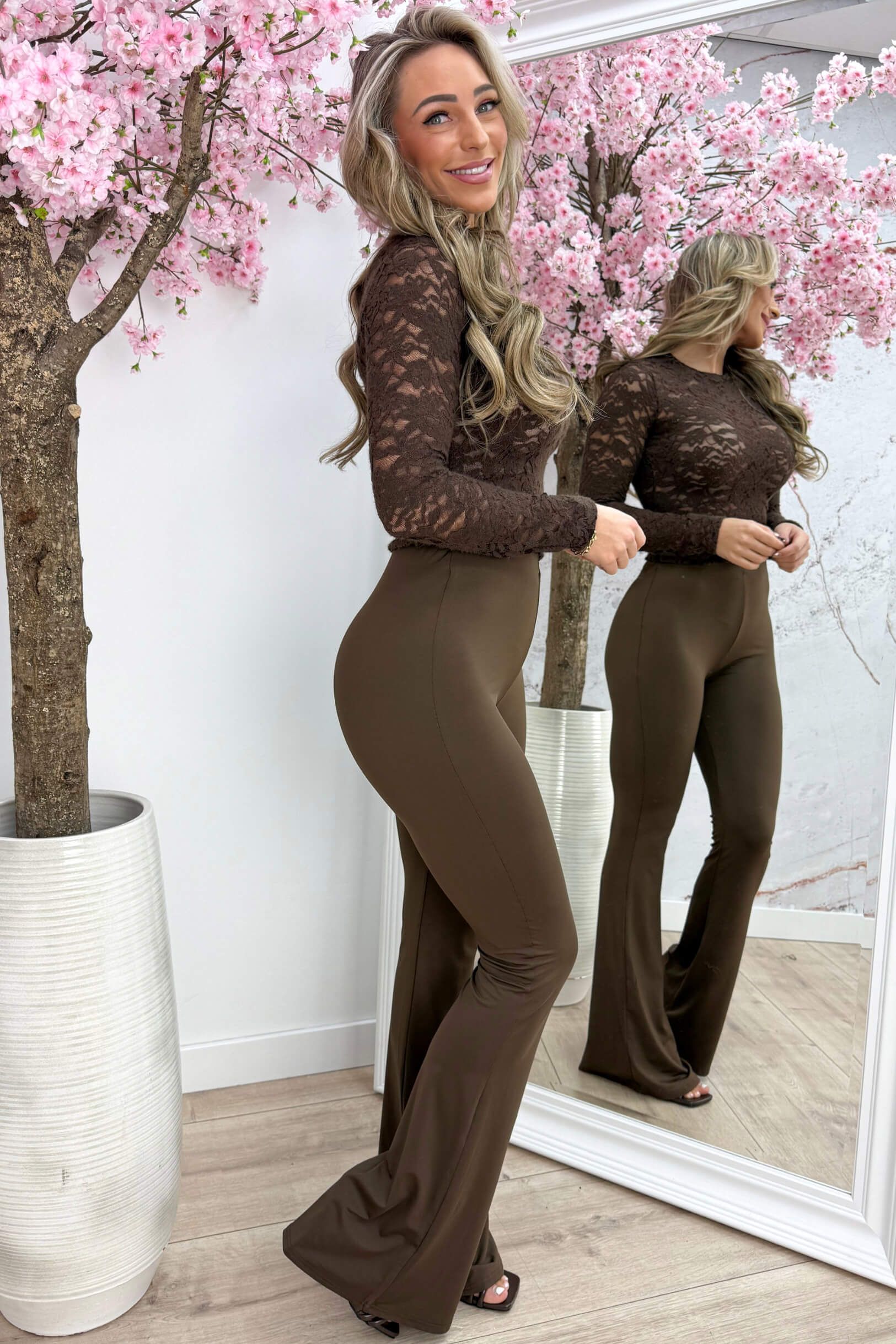 Flirty flower lace topje - Bruin