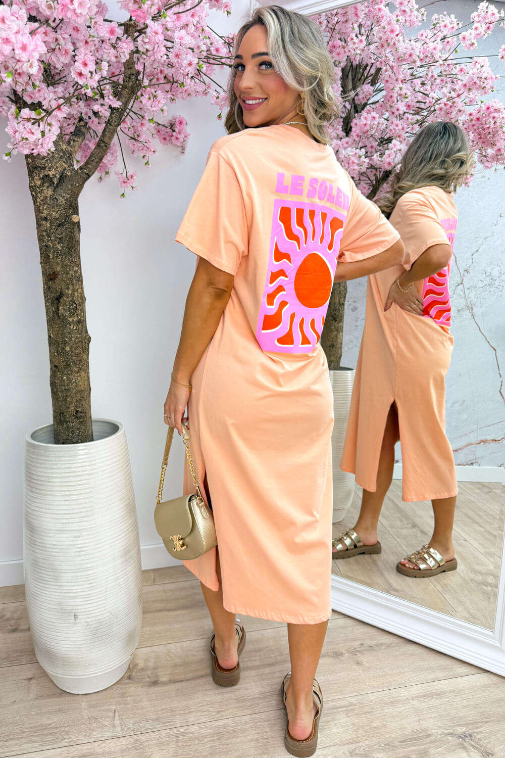 Le soleil T-shirt dress - Lt. oranje