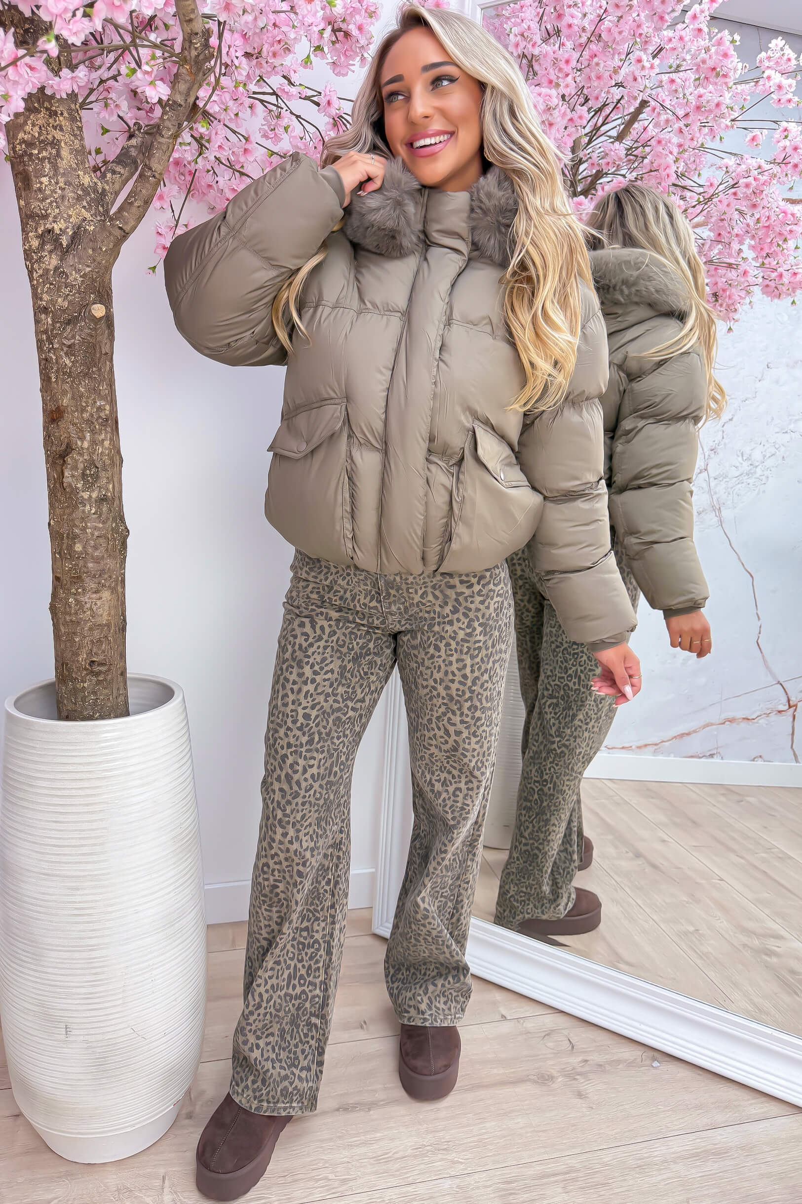 Baby it’s cold outside winterjas - Taupe