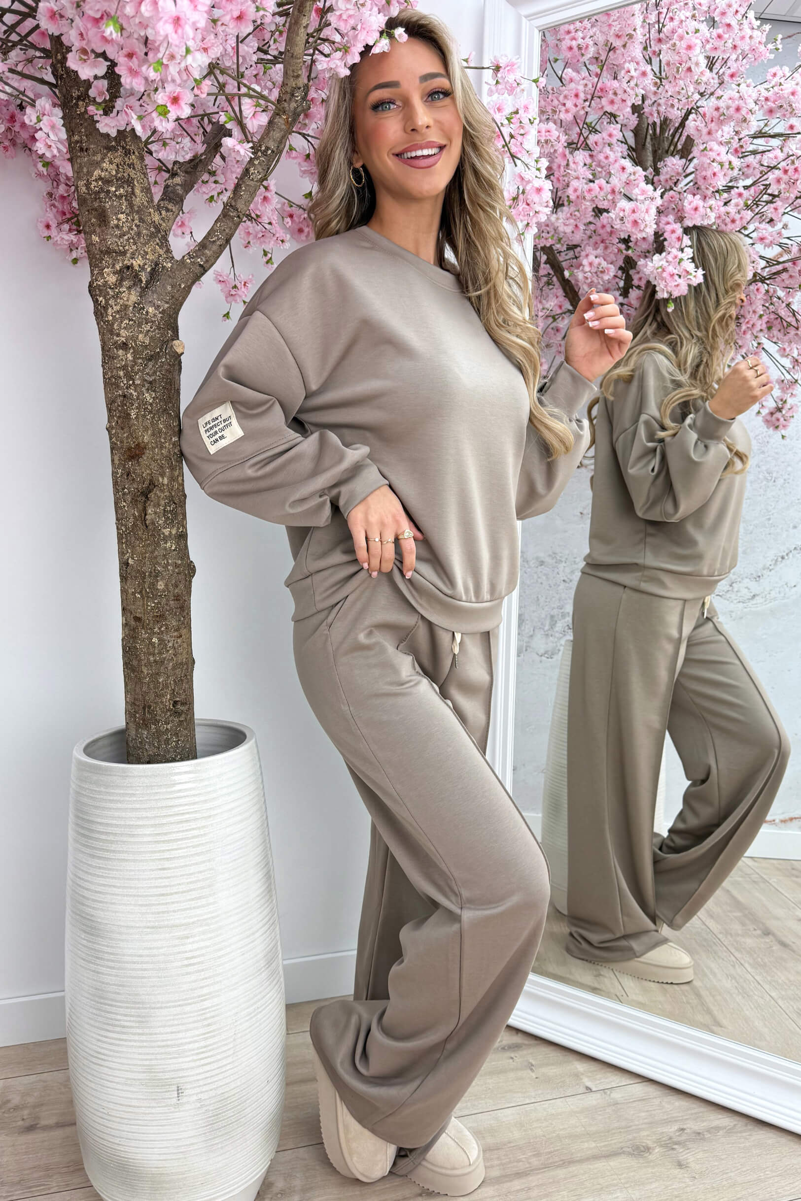 Perfect embleem comfy co-ord - Lt. taupe