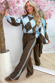 Checkered and cozy knitted trui - Bruin