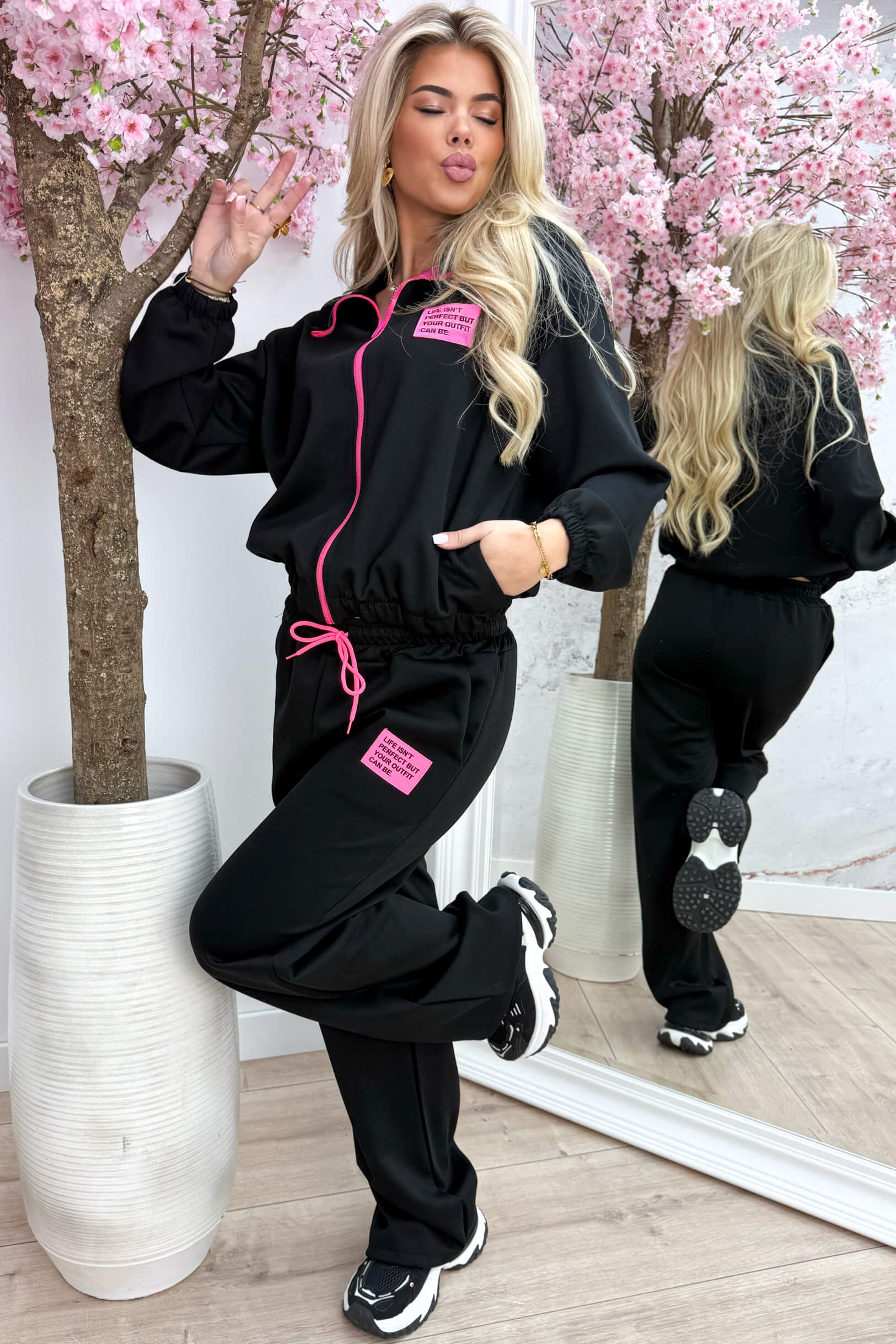 Neon perfect embleem comfy co-ord - Zwart