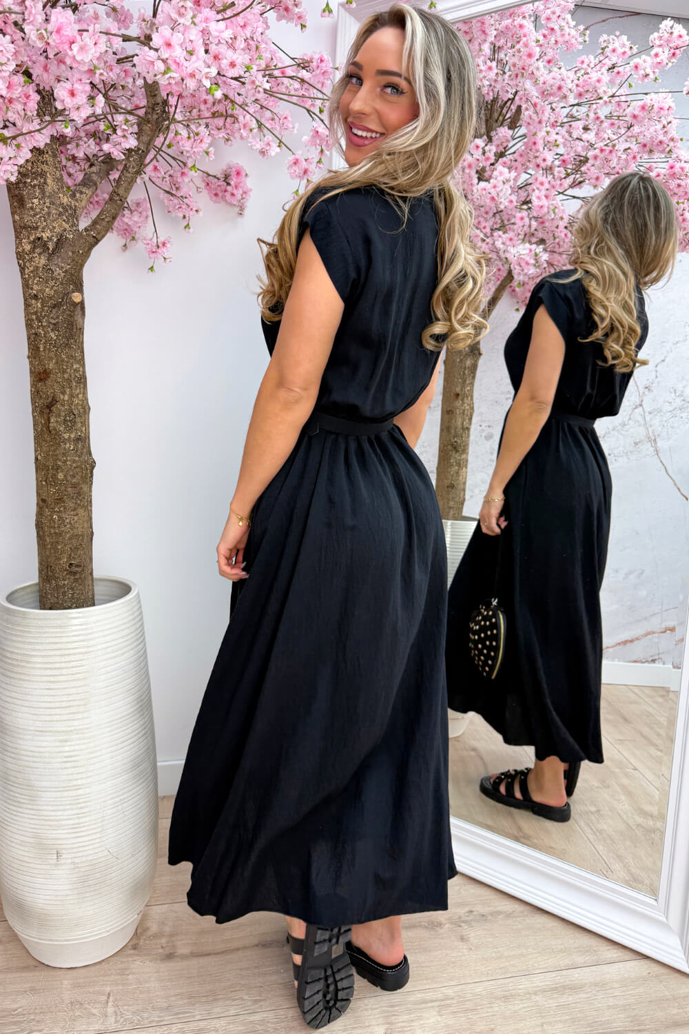 Classy belted dress (Incl. riem) - Zwart