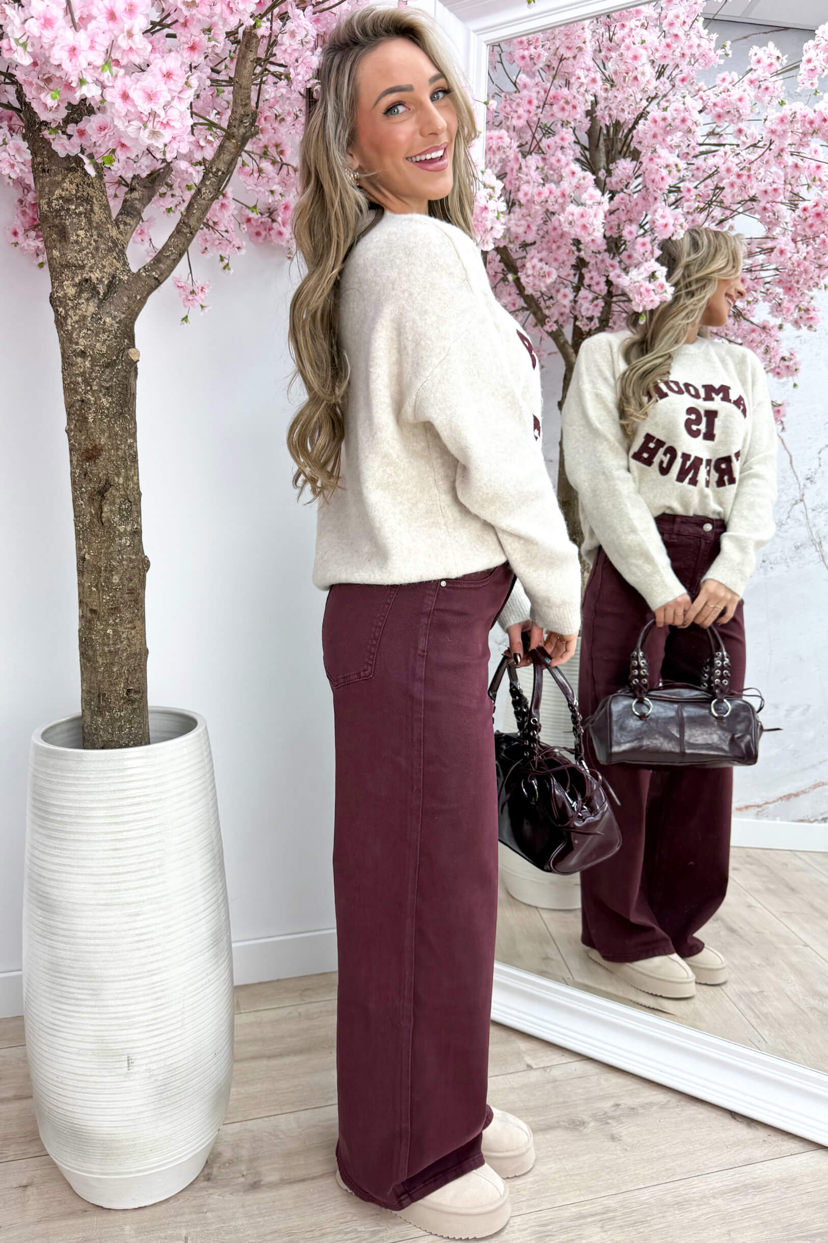 Amour is french basic trui - Bordeaux