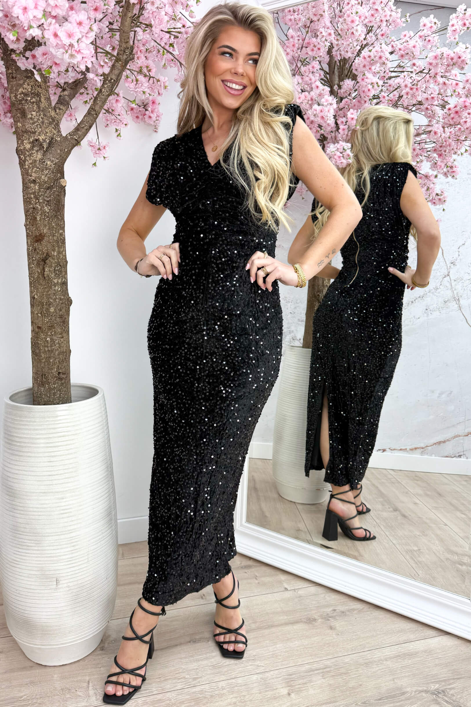 Statement velvet paillet dress - Zwart