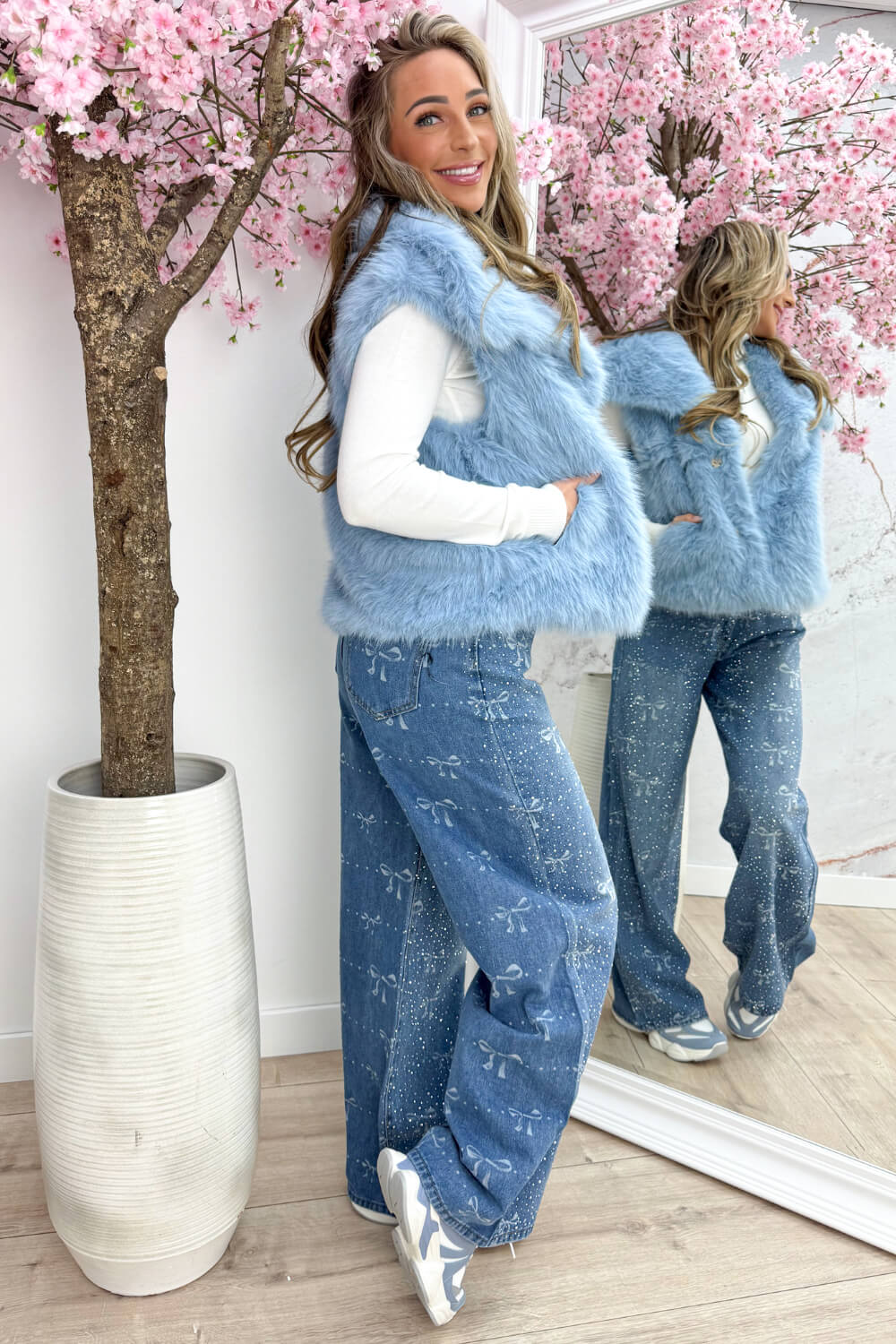 Fluffy vibes gilet - Sky blue