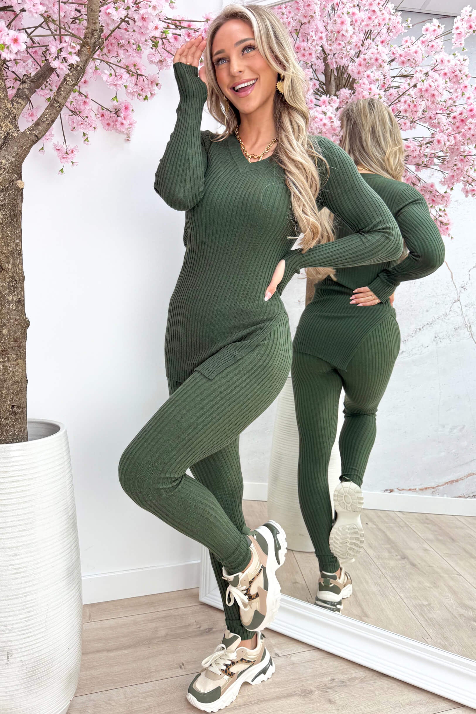 RrzjJrV4uLUSuFxtOqD9PP0lvOmfV29jH89ERNCa.jpg