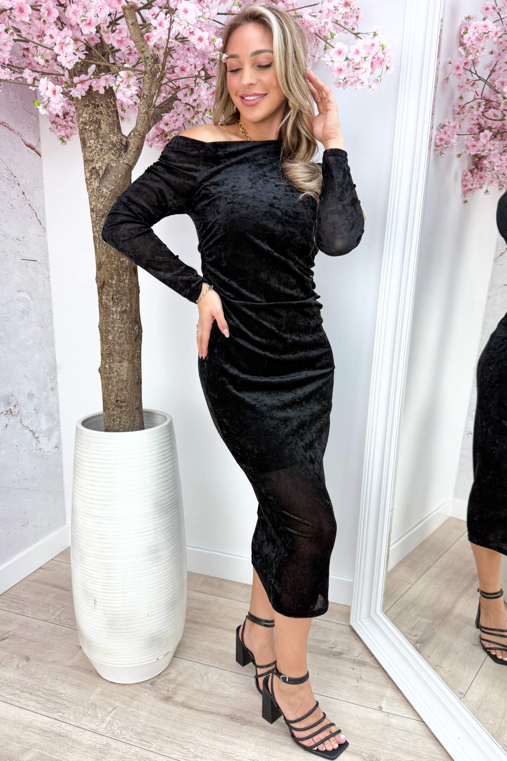 Chic velvet dress - Zwart