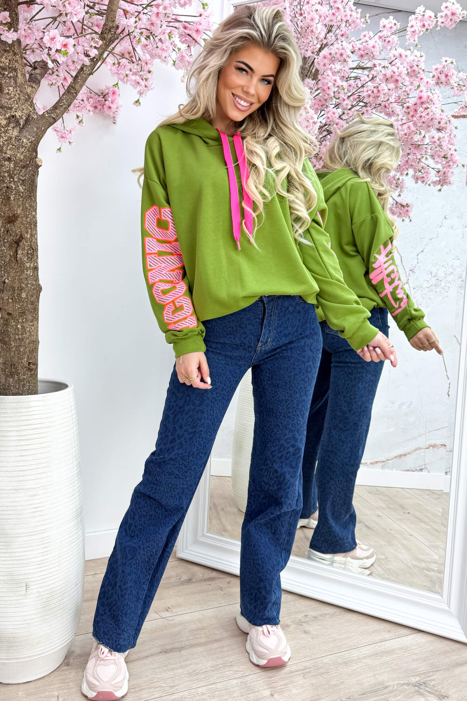 Iconic Attitude Hoodie - Olive