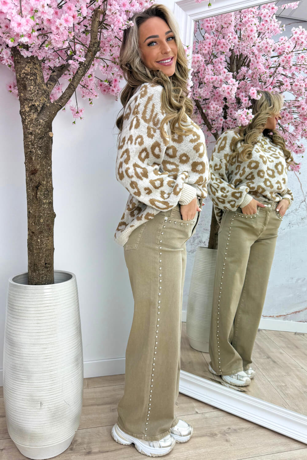 Pop of leopard trui - Beige