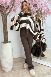 Wrapped in striped vest (incl. sjaal) - Beige