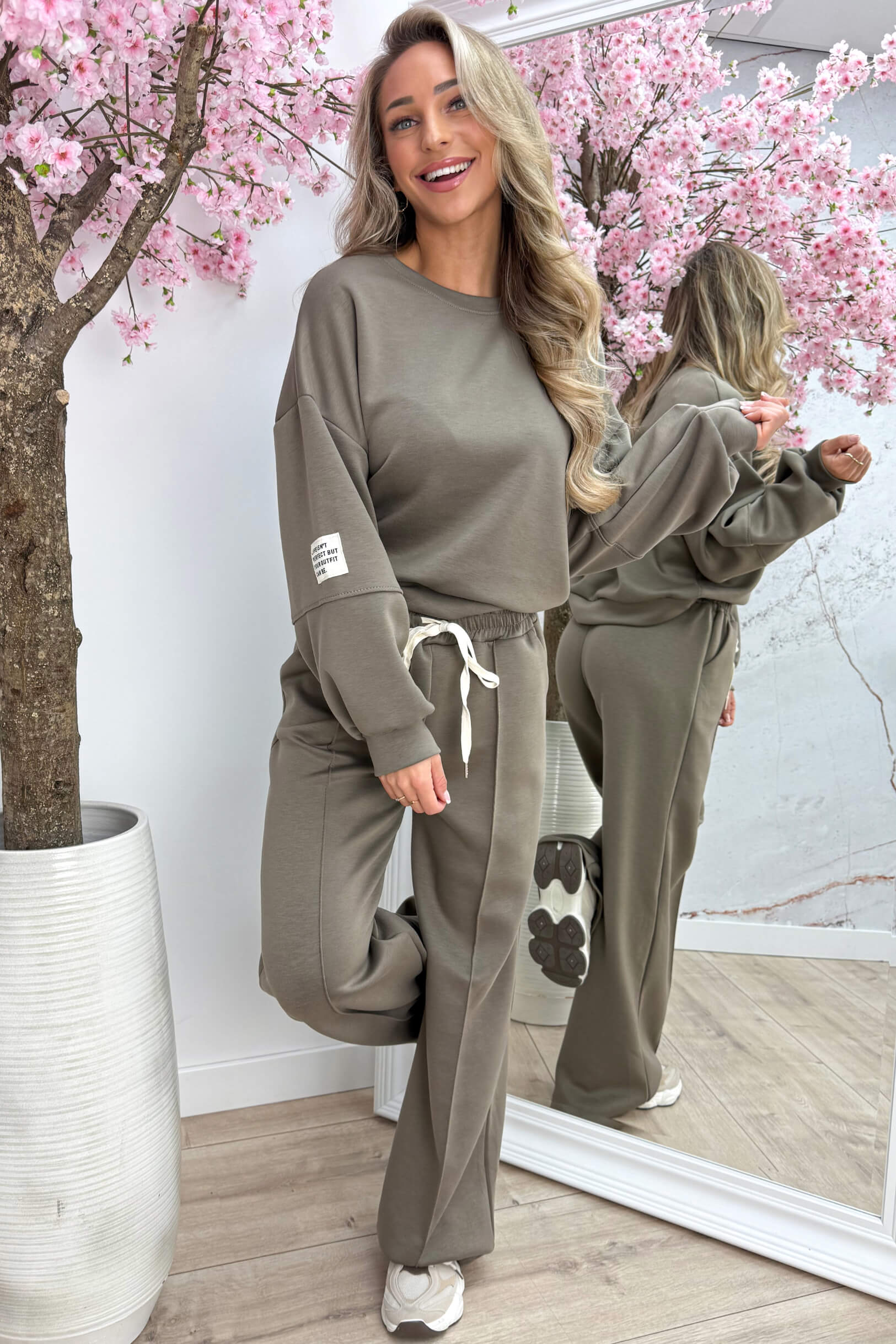 Perfect embleem comfy co-ord - Taupe