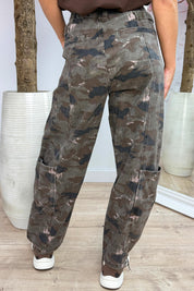 Rebel camo balloon jeans (Queen Hearts) - Bruin