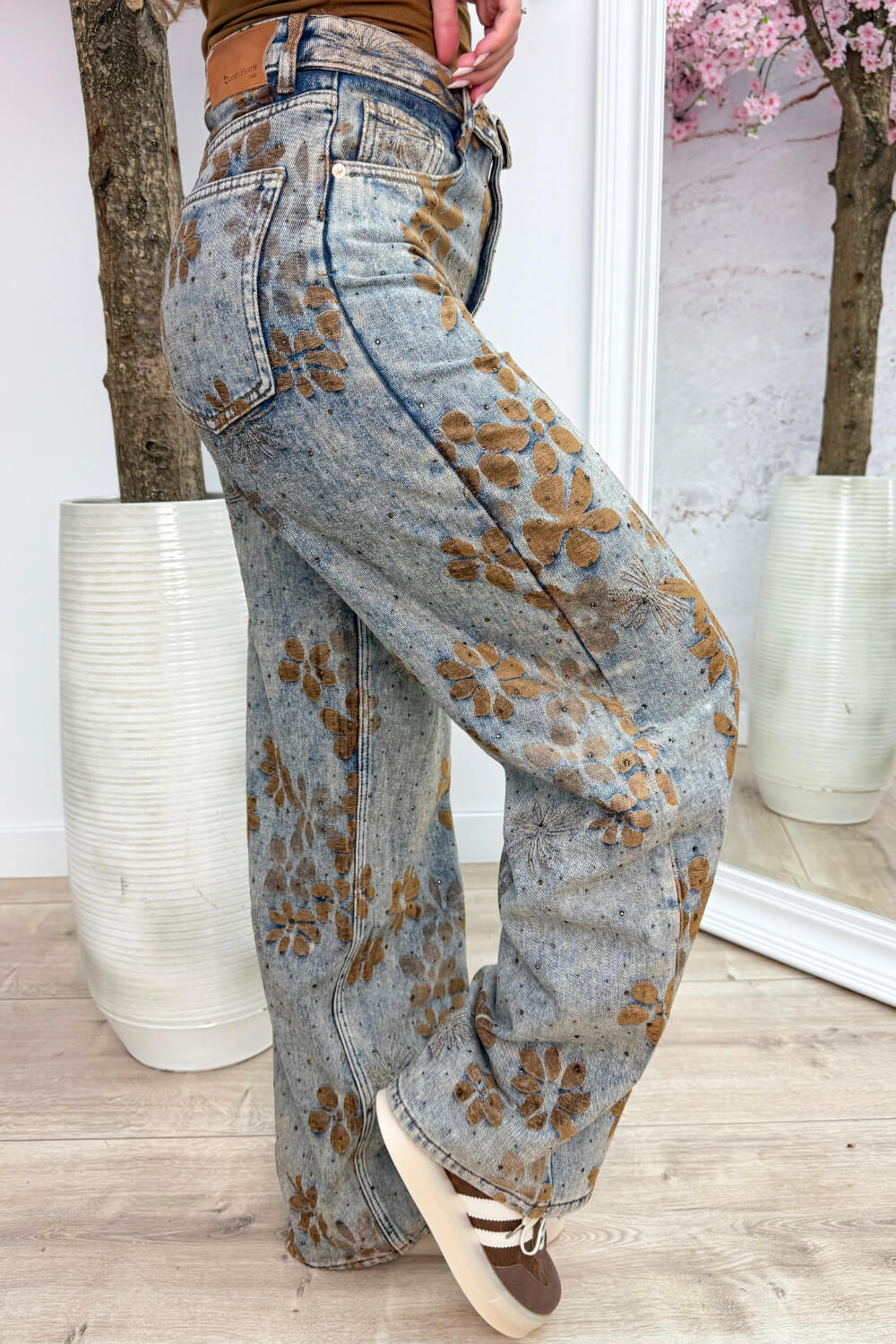 Suede flowers fold over wide leg jeans (Queen Hearts) - Jeans blue