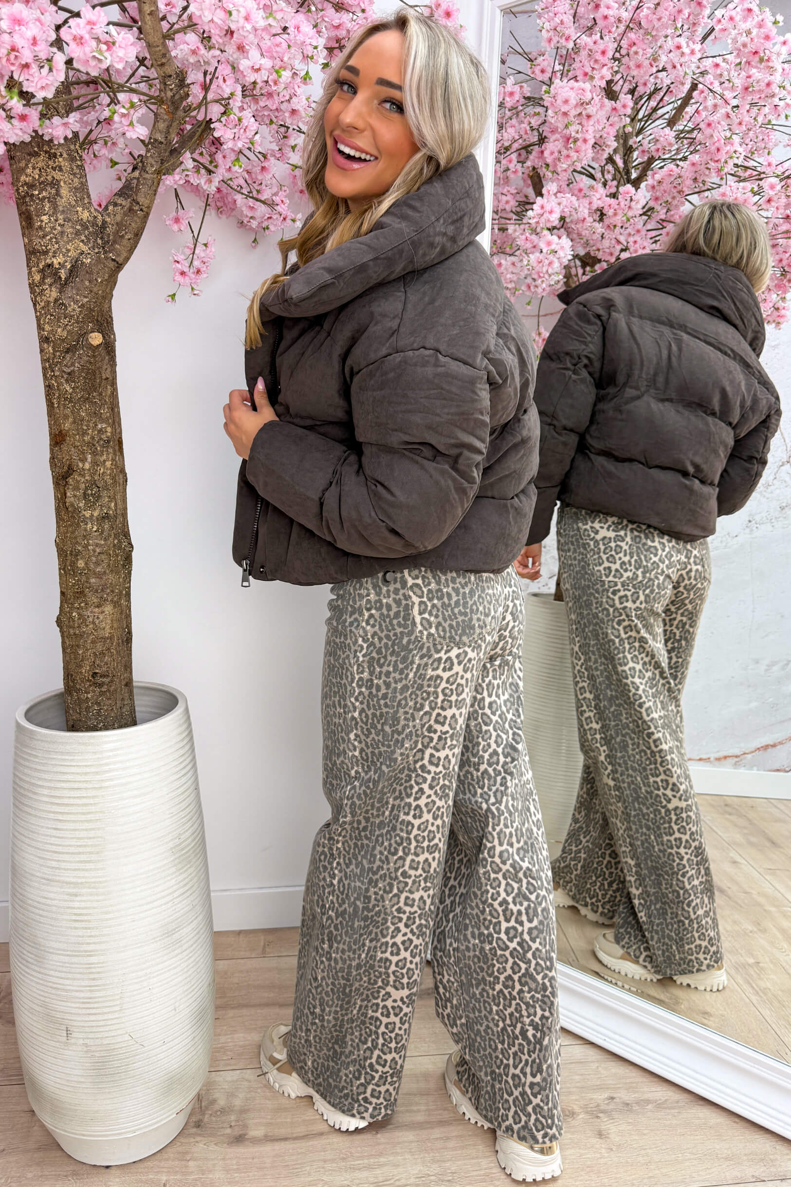 Puffy in suede look winterjas - Bruin