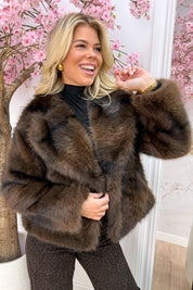 So fluffy in stripes coat - Bruin