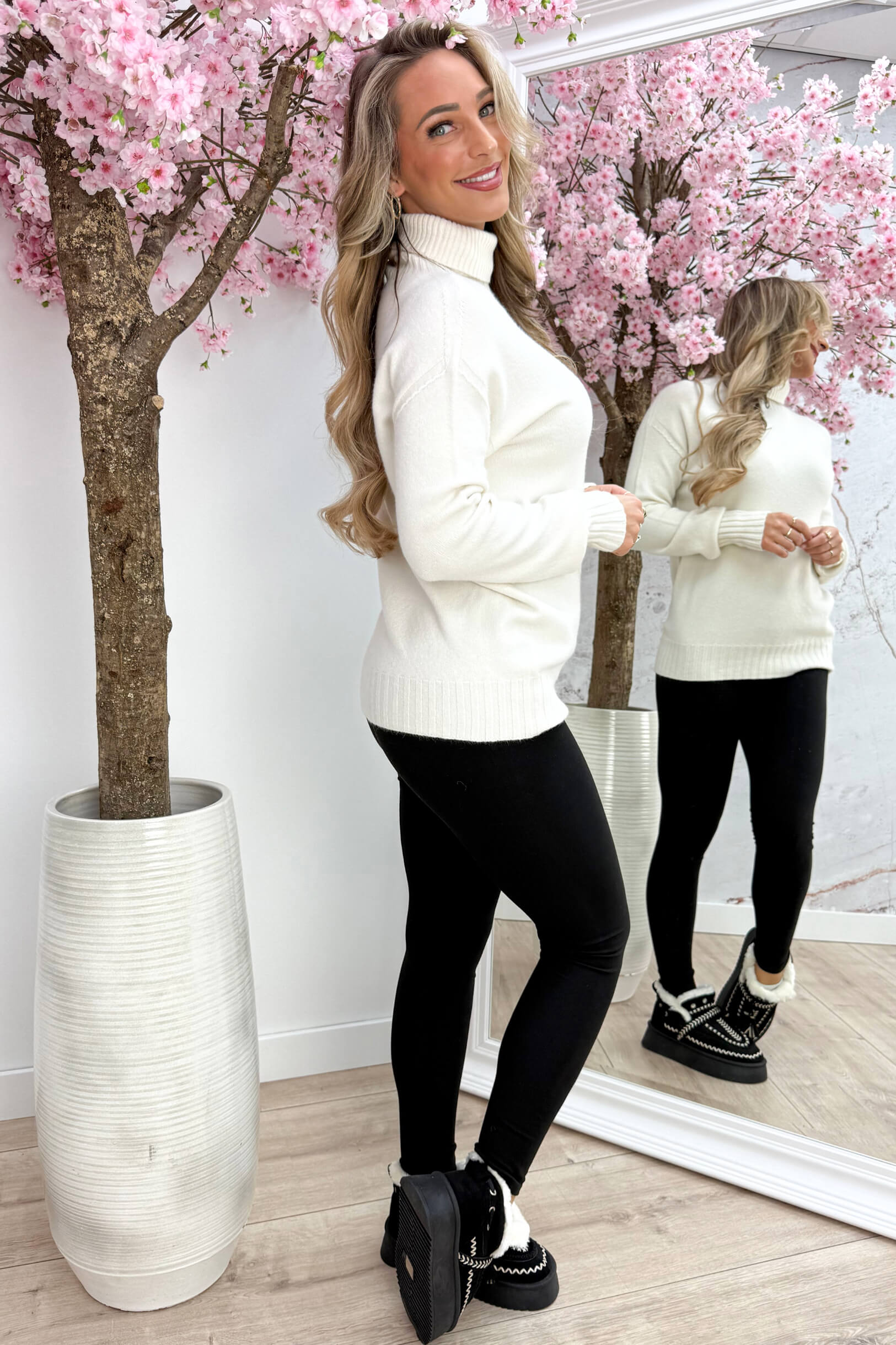Basic coll trui - Lt. beige
