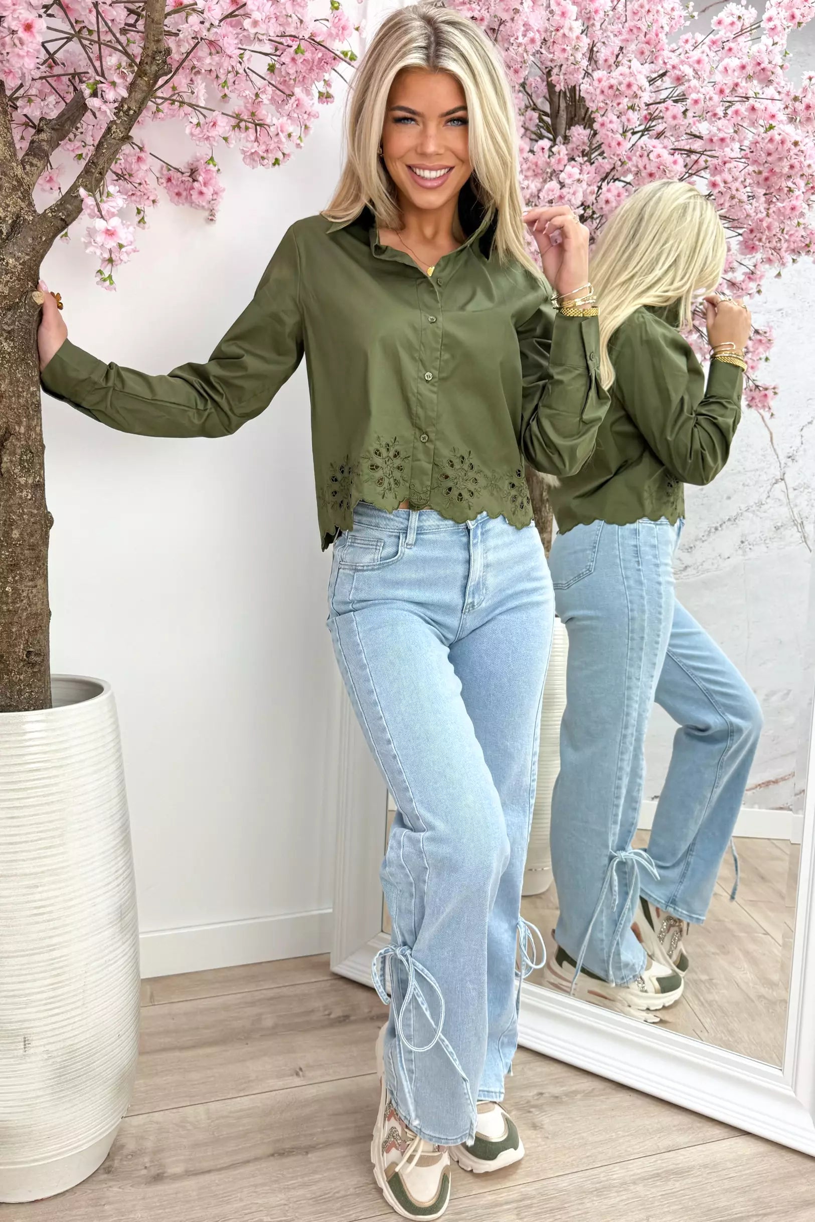 Wavy embroidery blouse - Army