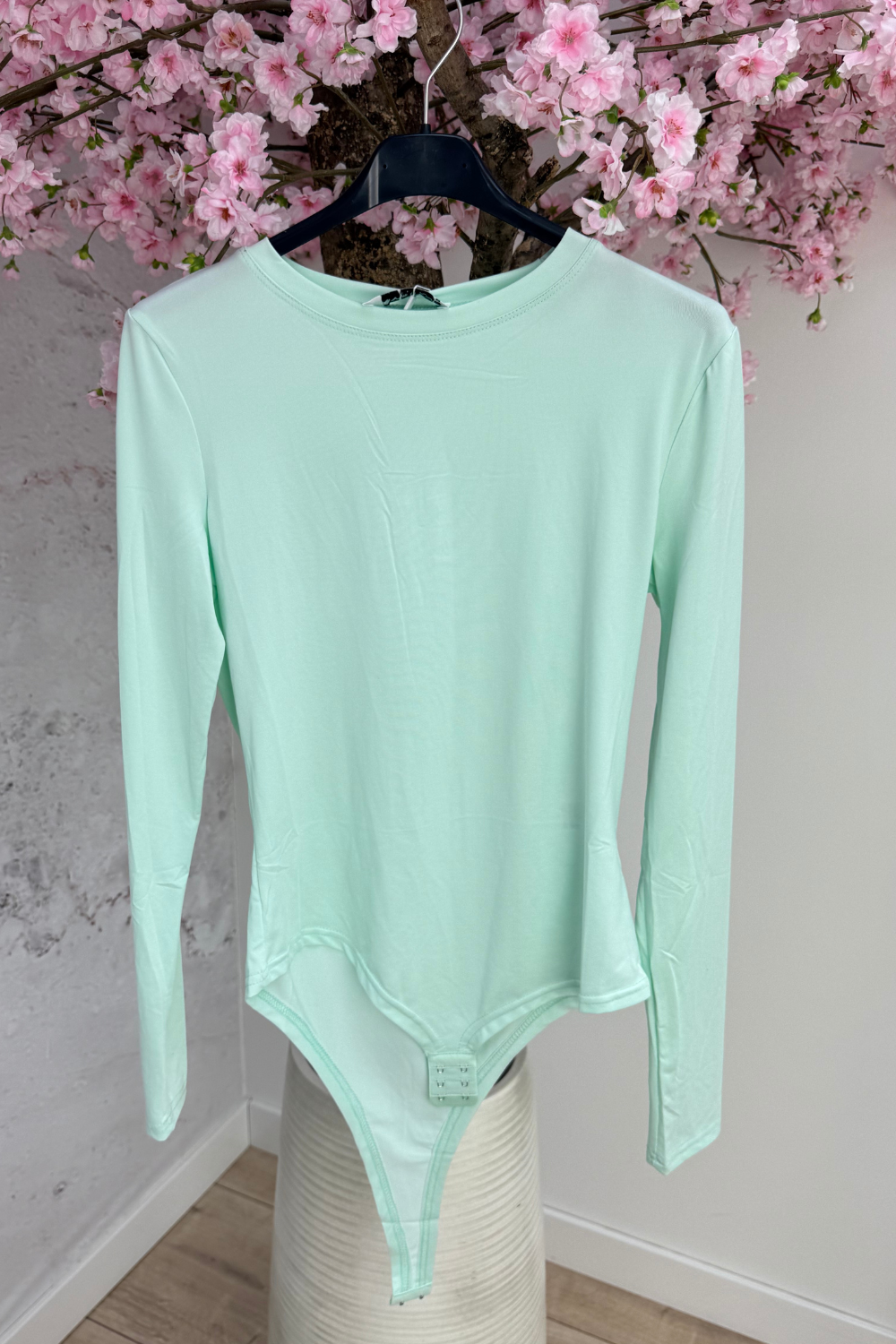 Body 1 - Mint