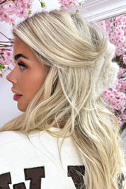 Furry hairclip - Beige