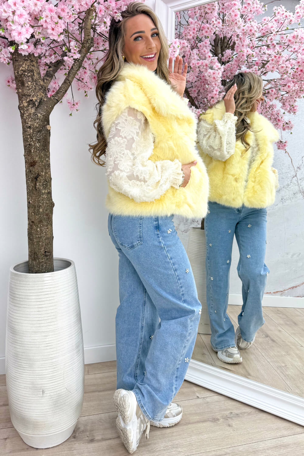 Fluffy vibes gilet - Geel